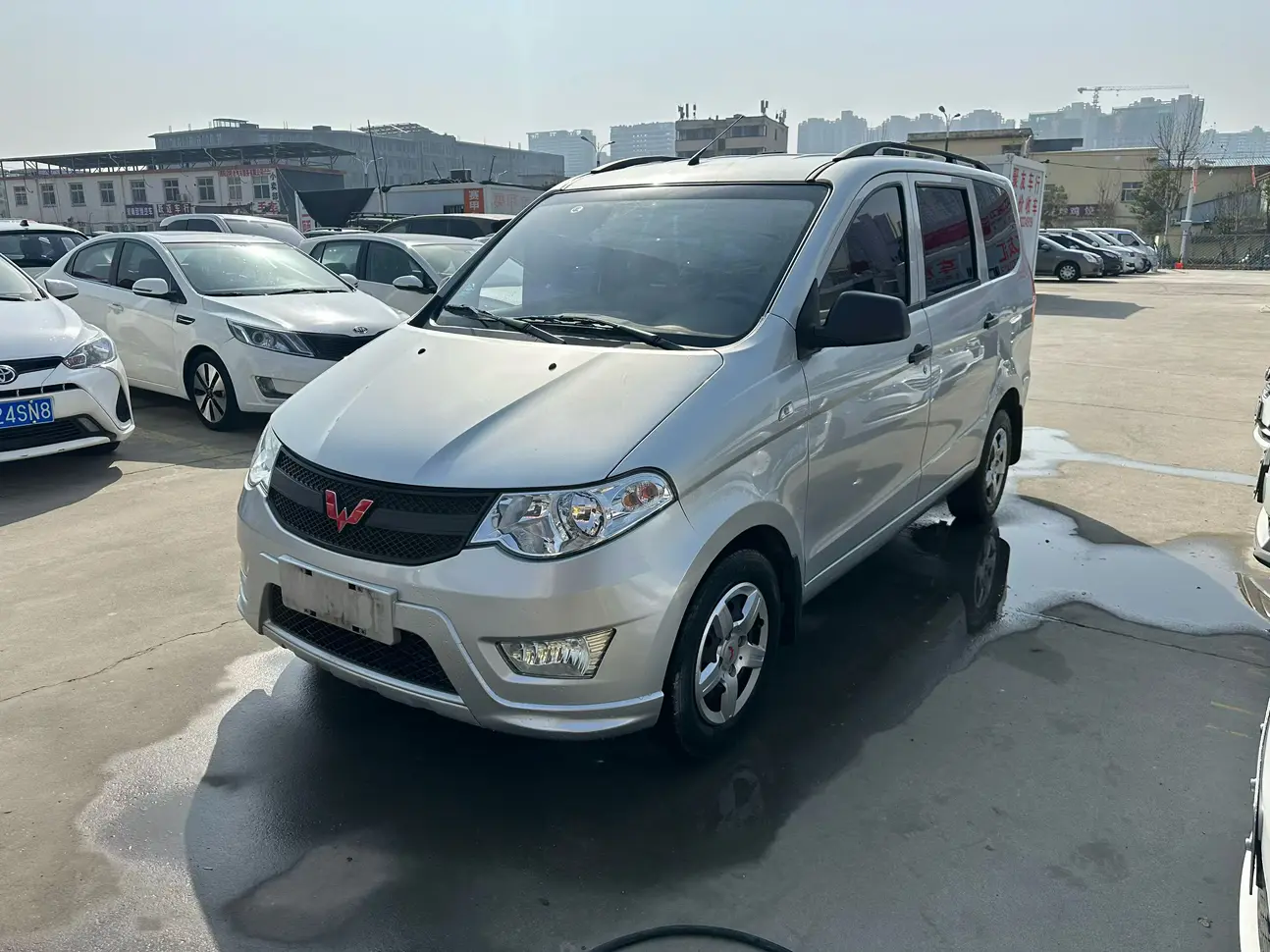 Wuling Hongguang  из Китая