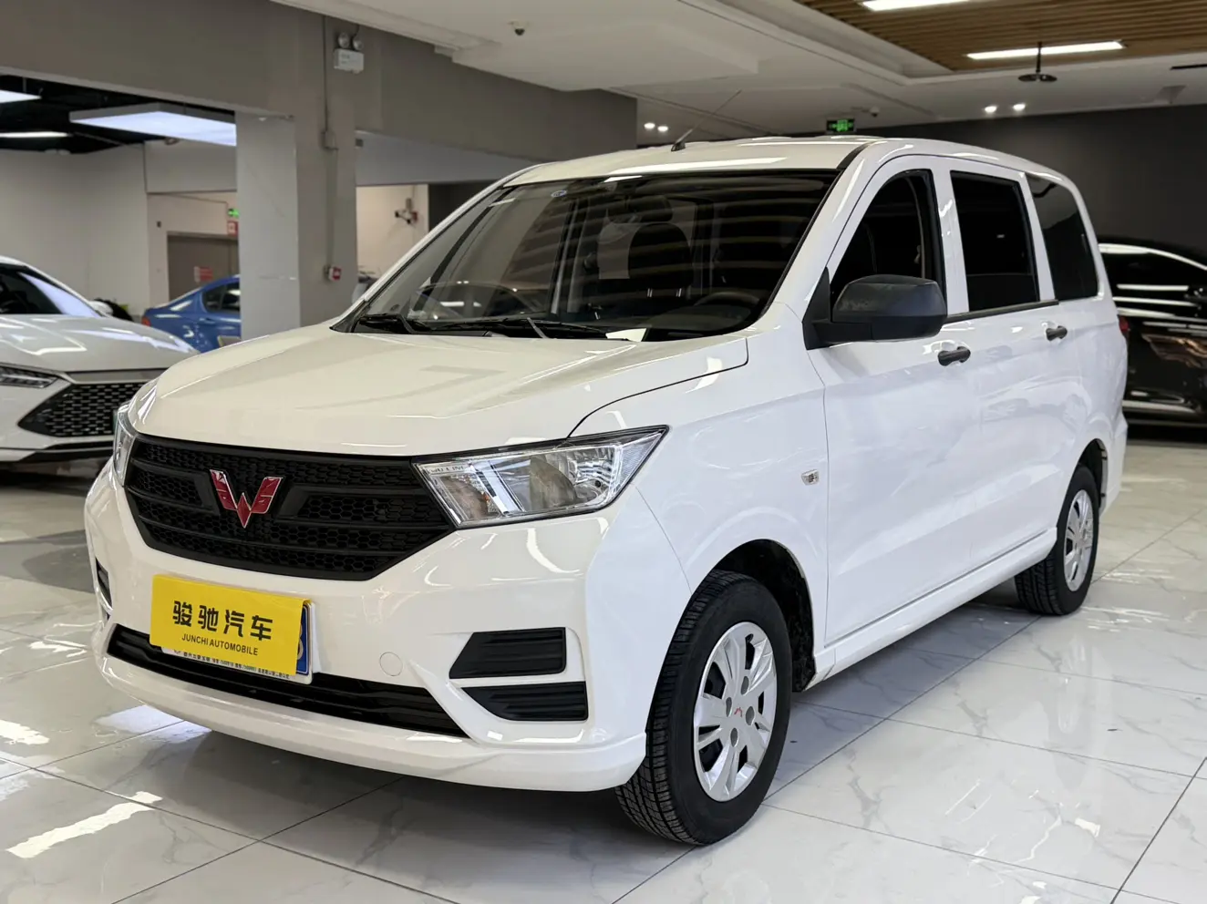 Wuling Hongguang  из Китая