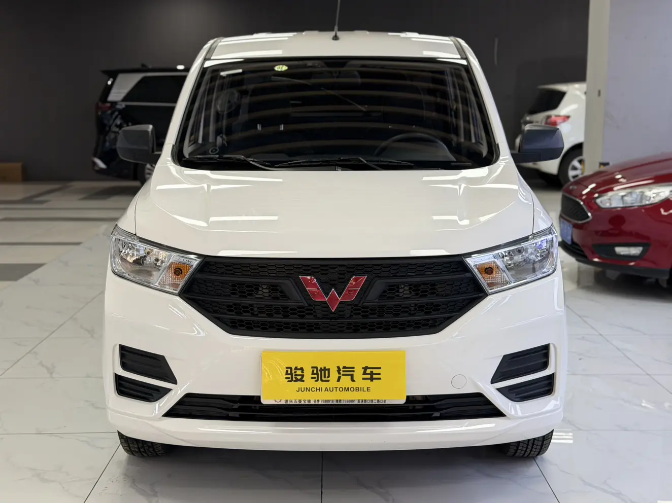 Wuling Hongguang  из Китая