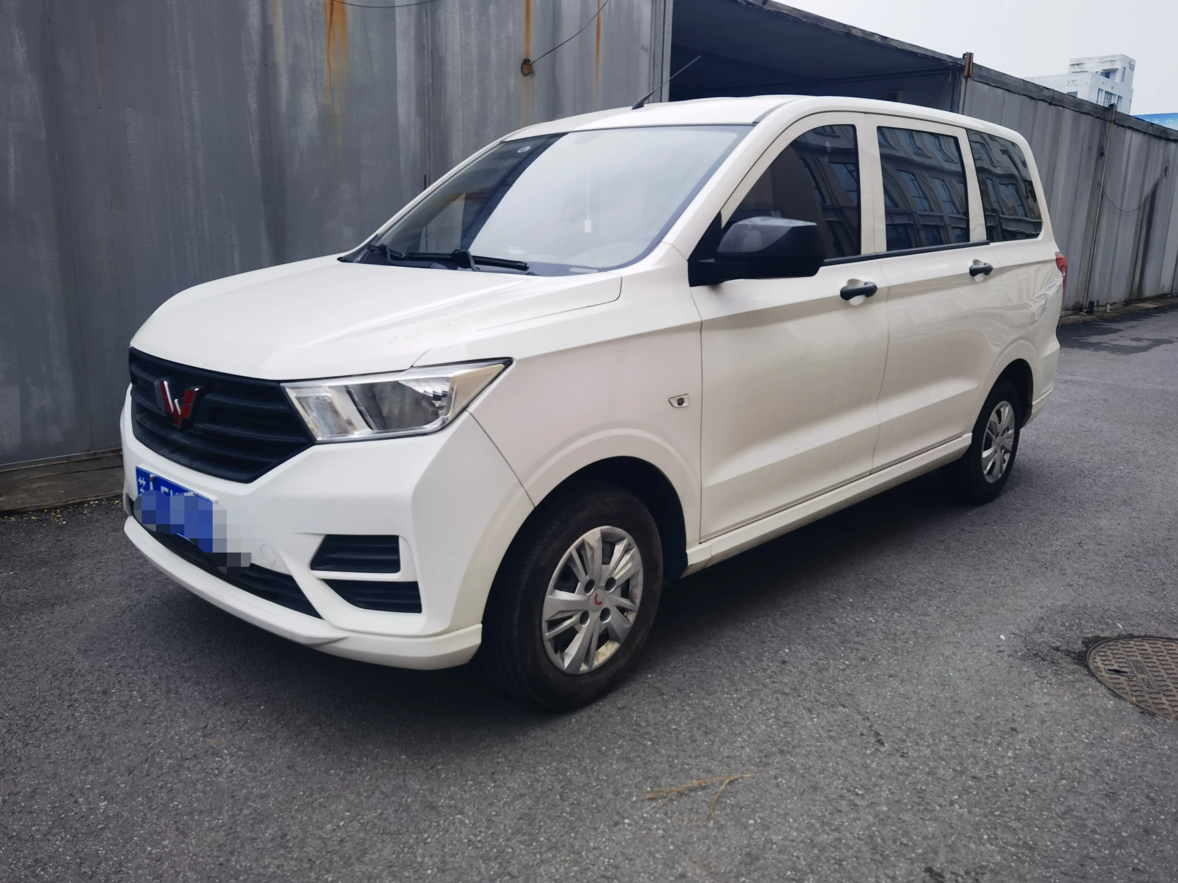 Wuling Hongguang  из Китая