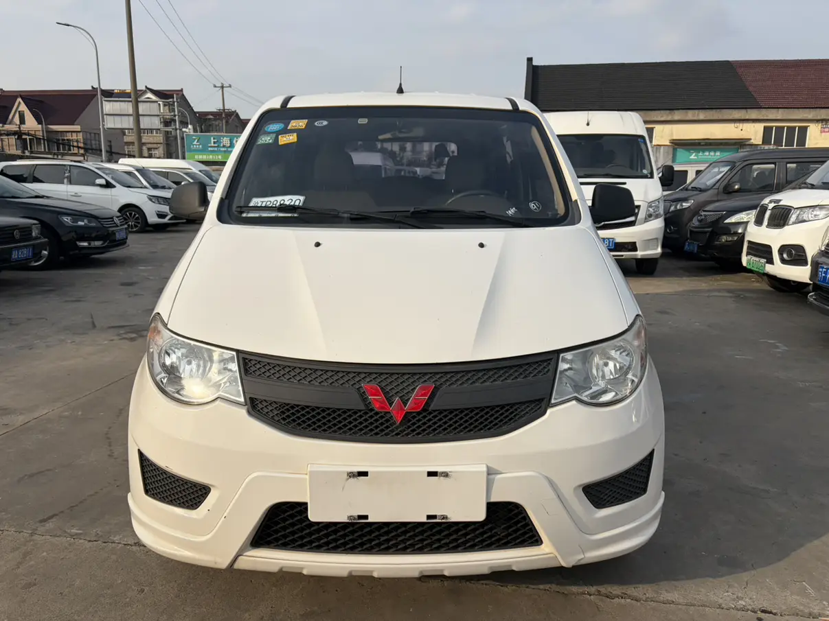 Wuling Hongguang  из Китая