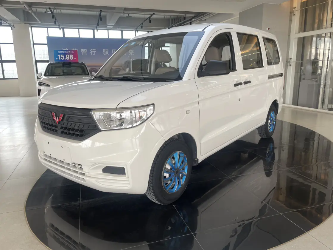 Wuling Hongguang V  из Китая