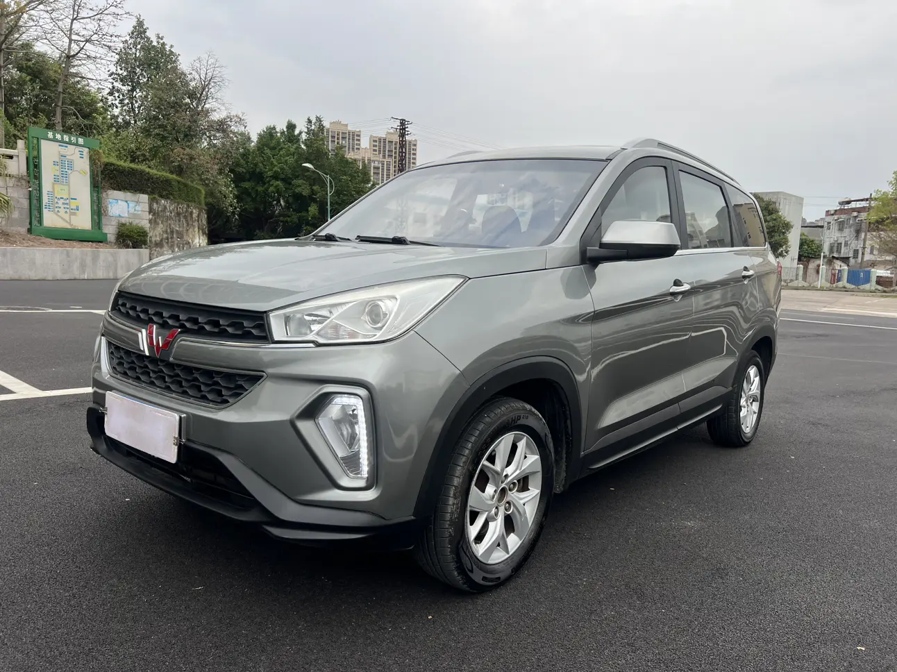 Wuling Hongguang S3  из Китая