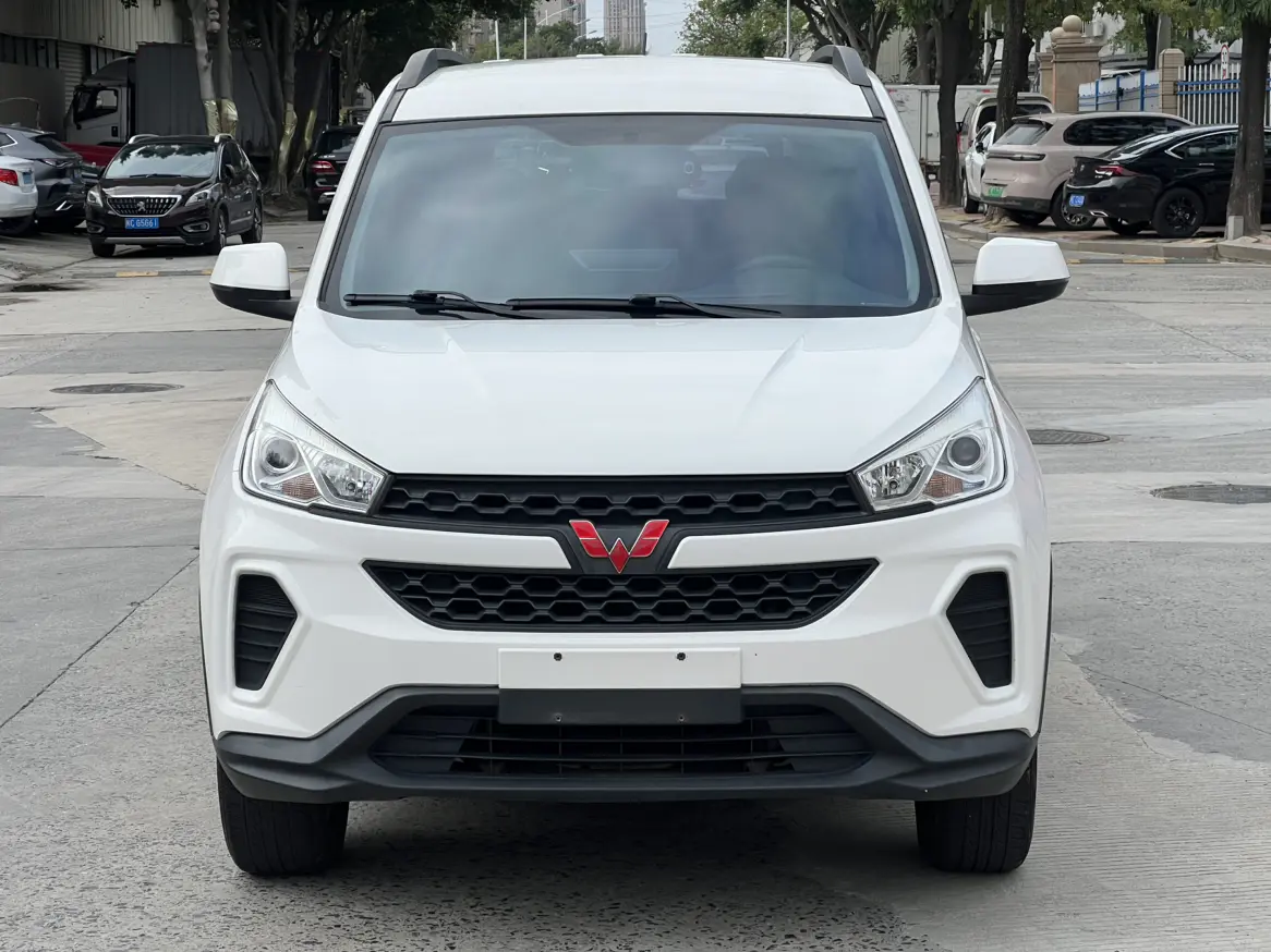 Wuling Hongguang S3  из Китая