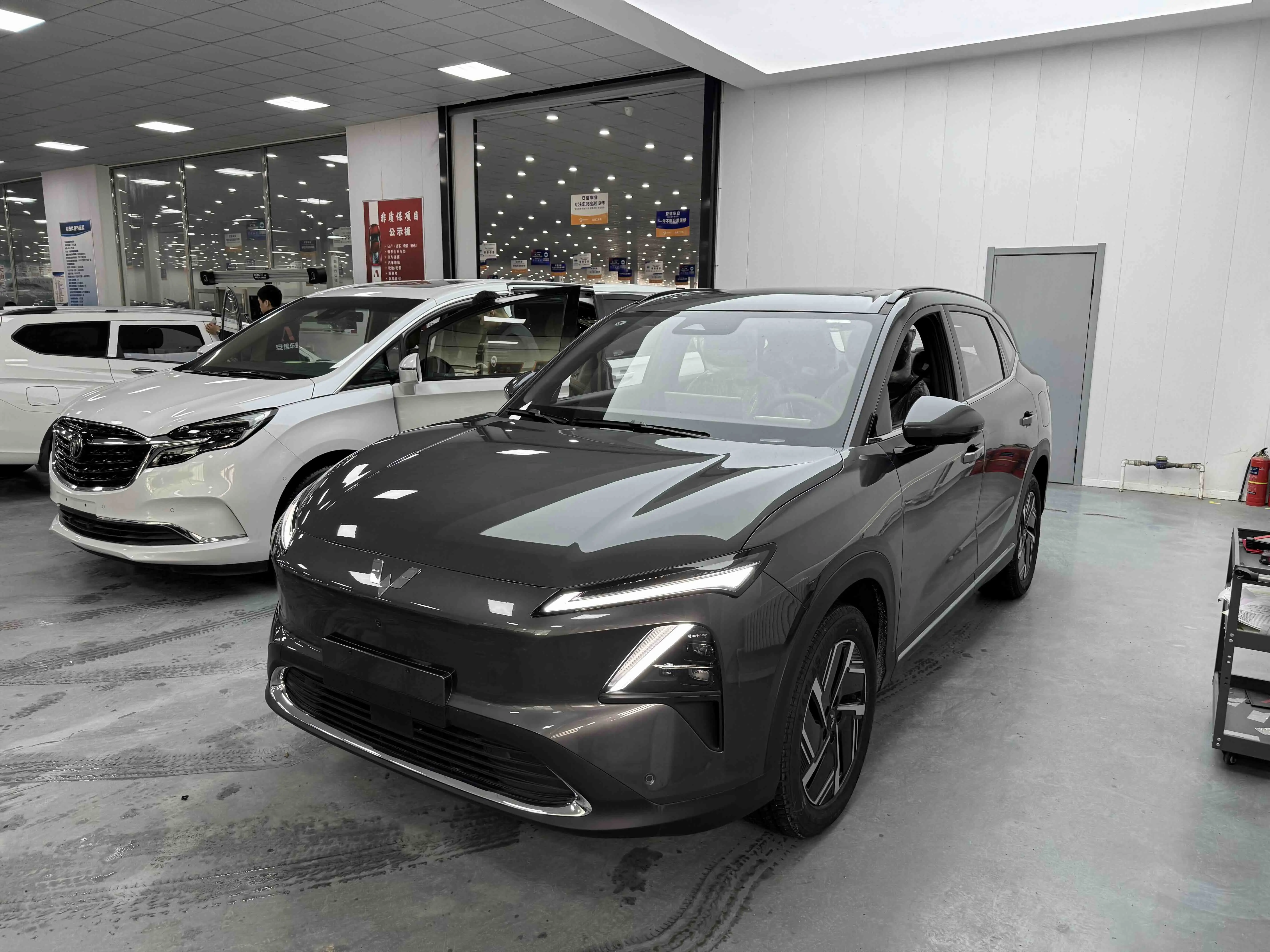 Wuling Starlight S PHEV  из Китая