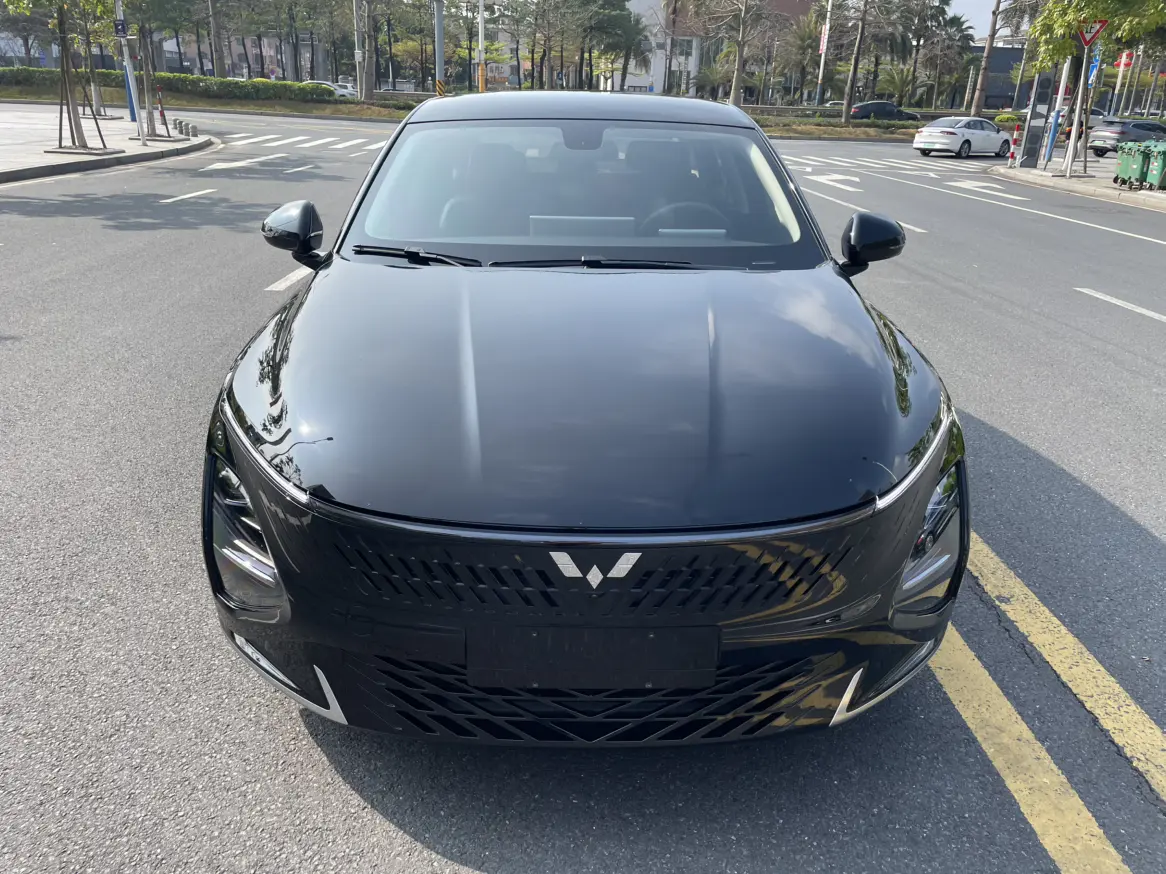 Wuling Starlight PHEV  из Китая