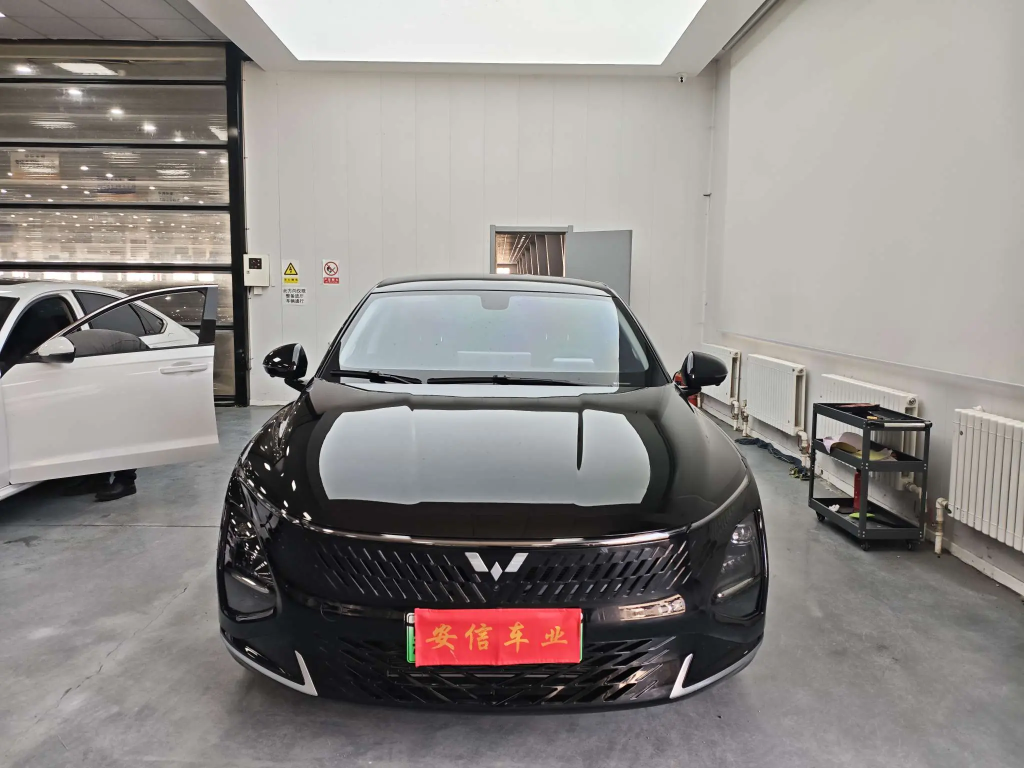 Wuling Starlight PHEV  из Китая