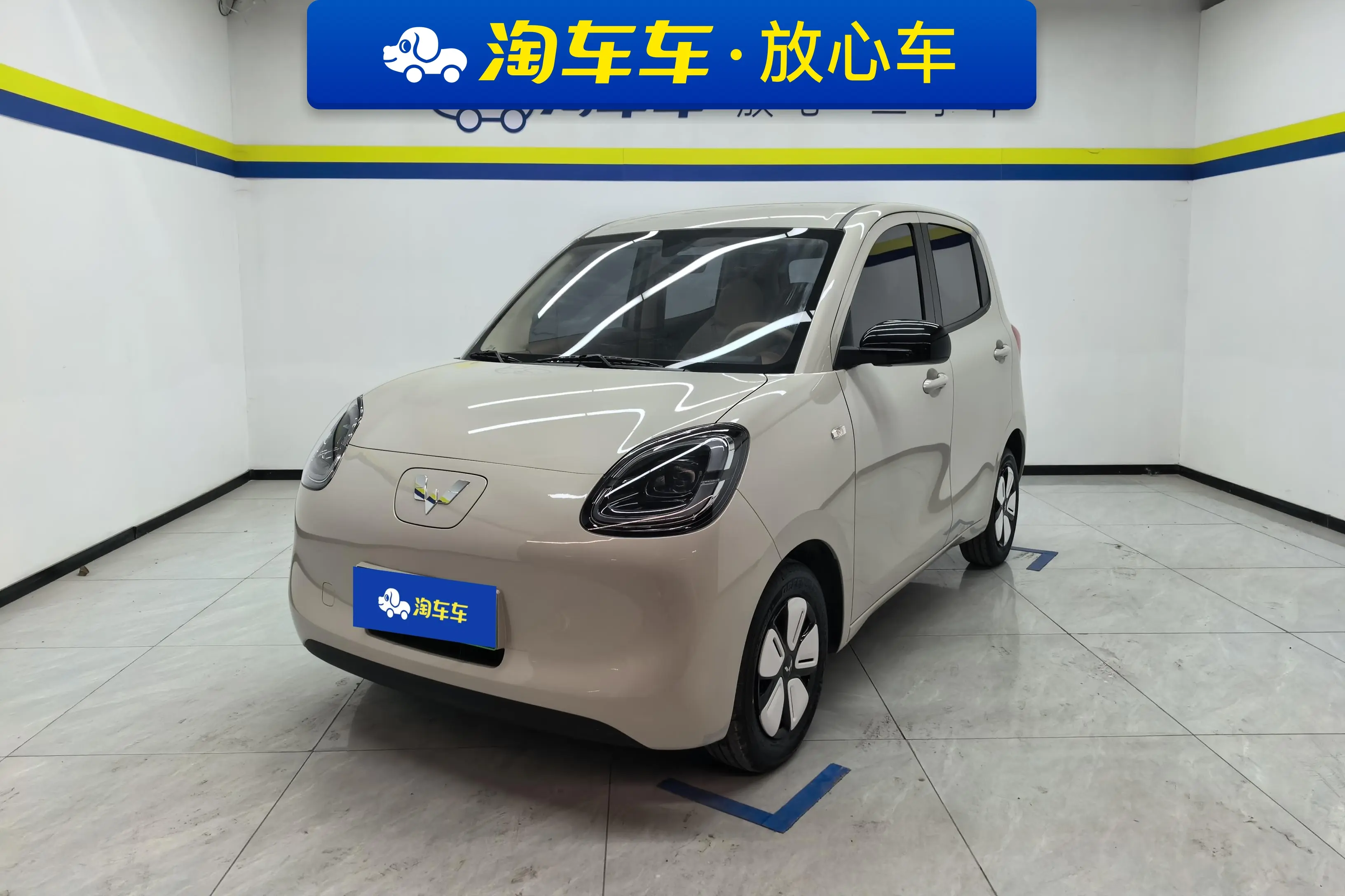 Wuling Hongguang MINIEV  из Китая