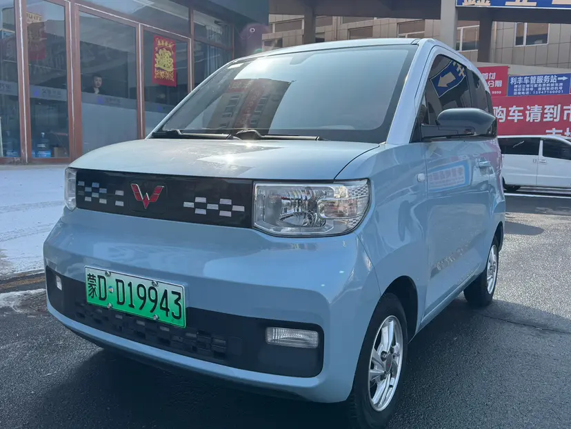 Wuling Hongguang MINIEV  из Китая