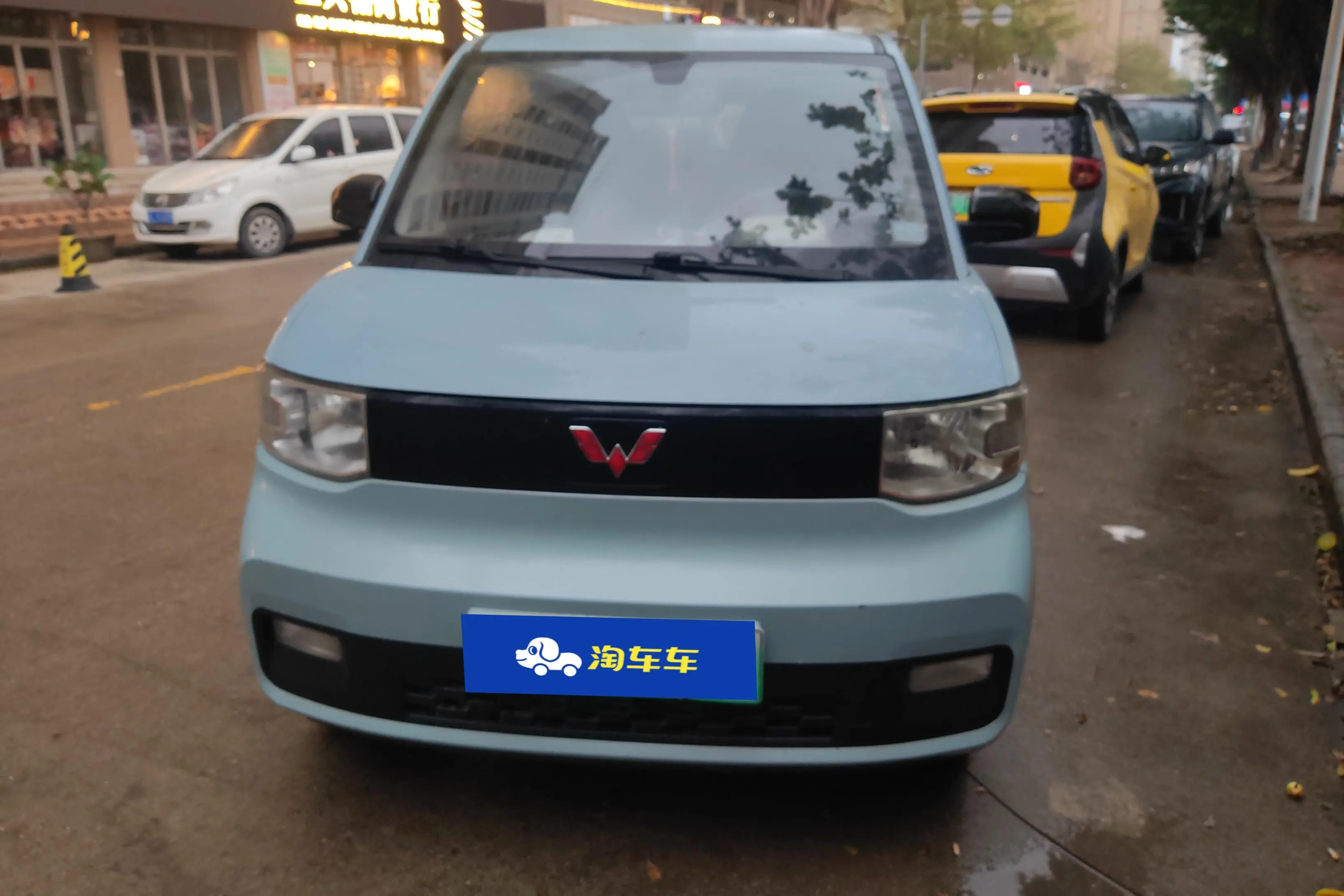 Wuling Hongguang MINIEV  из Китая