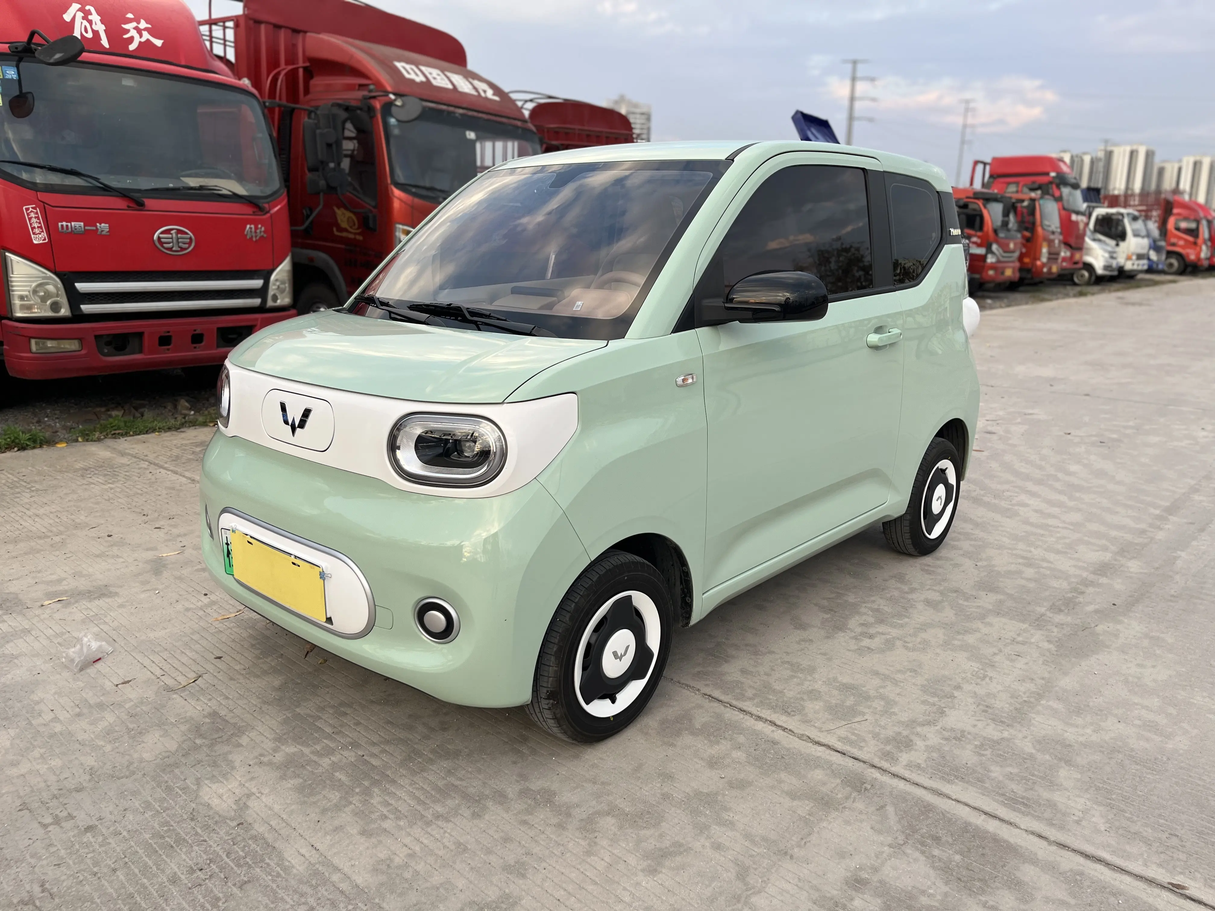 Wuling Hongguang MINIEV  из Китая