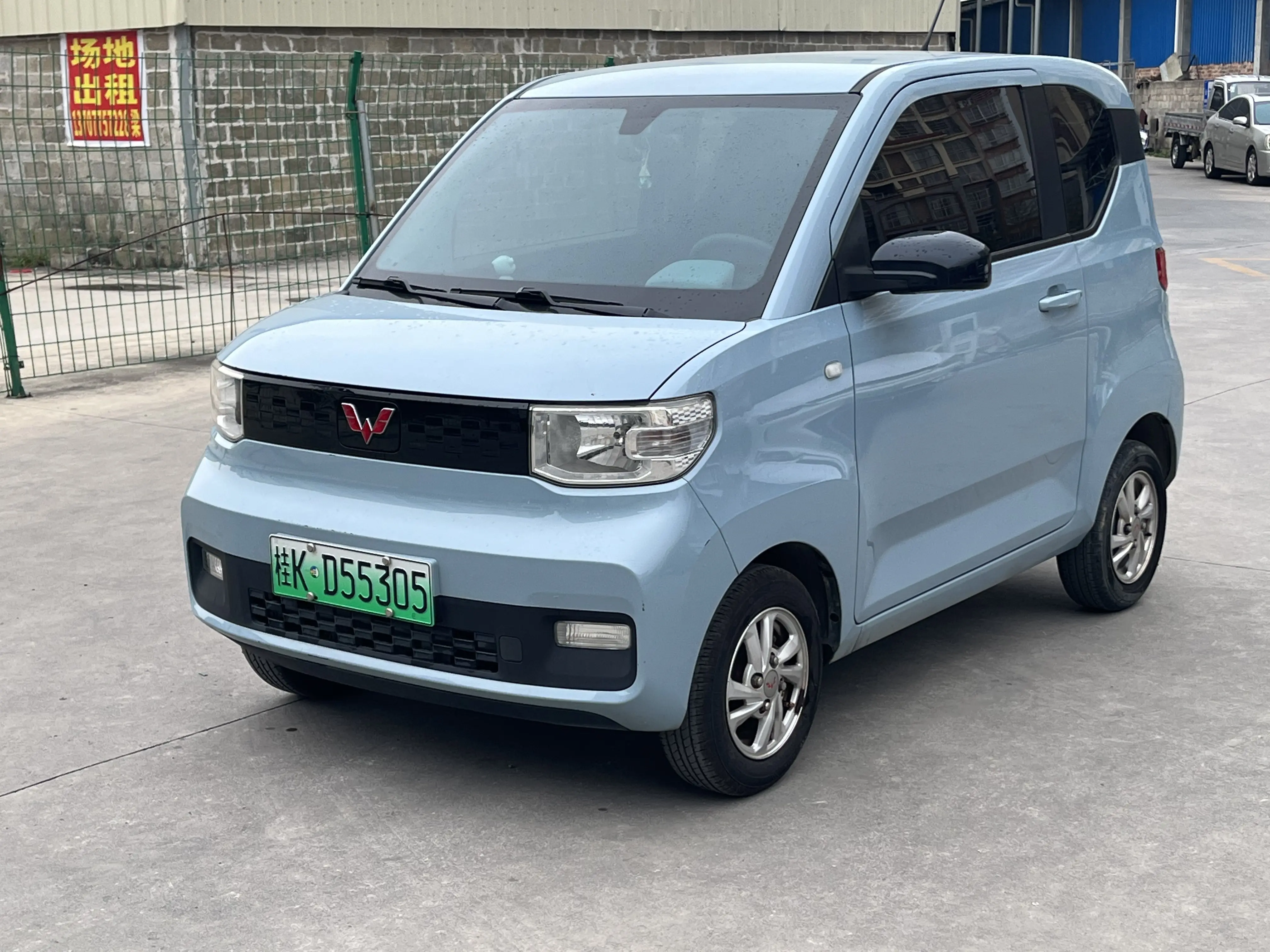 Wuling Hongguang MINIEV  из Китая