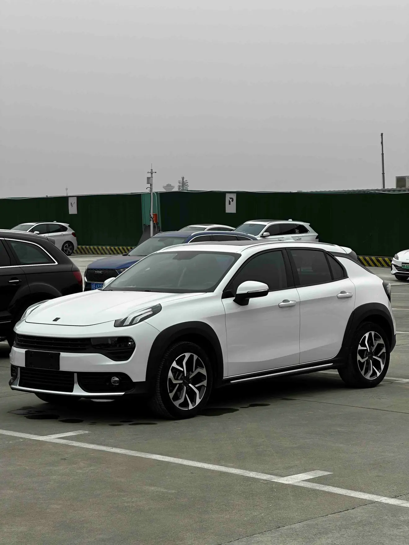 Lynk & Co 02