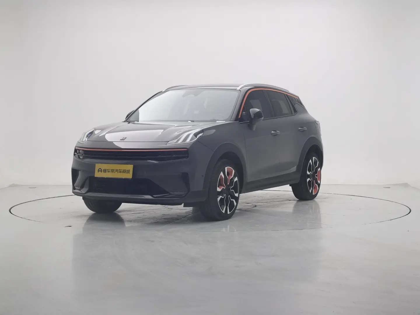 Lynk & Co 06