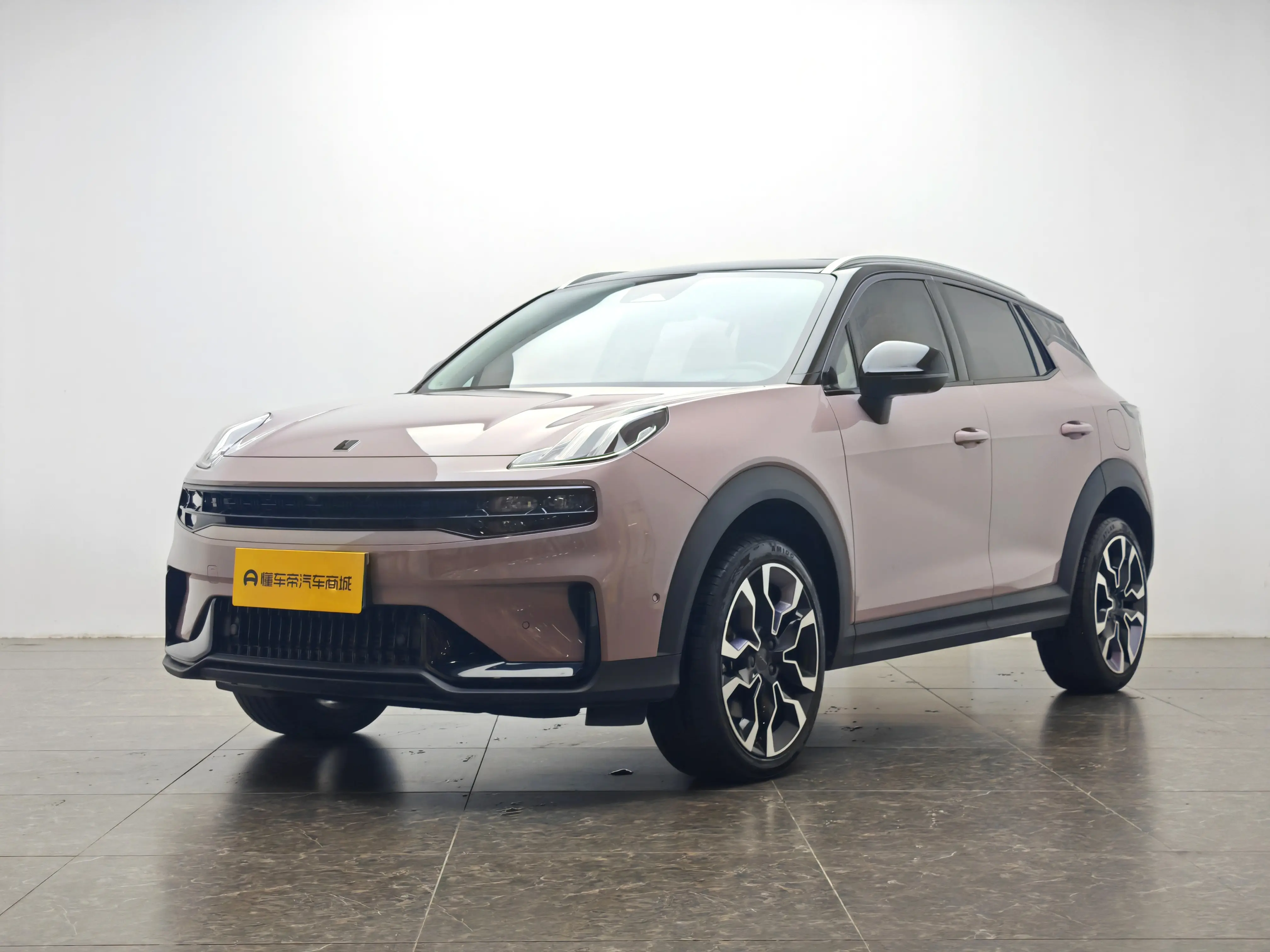 Lynk & Co 06