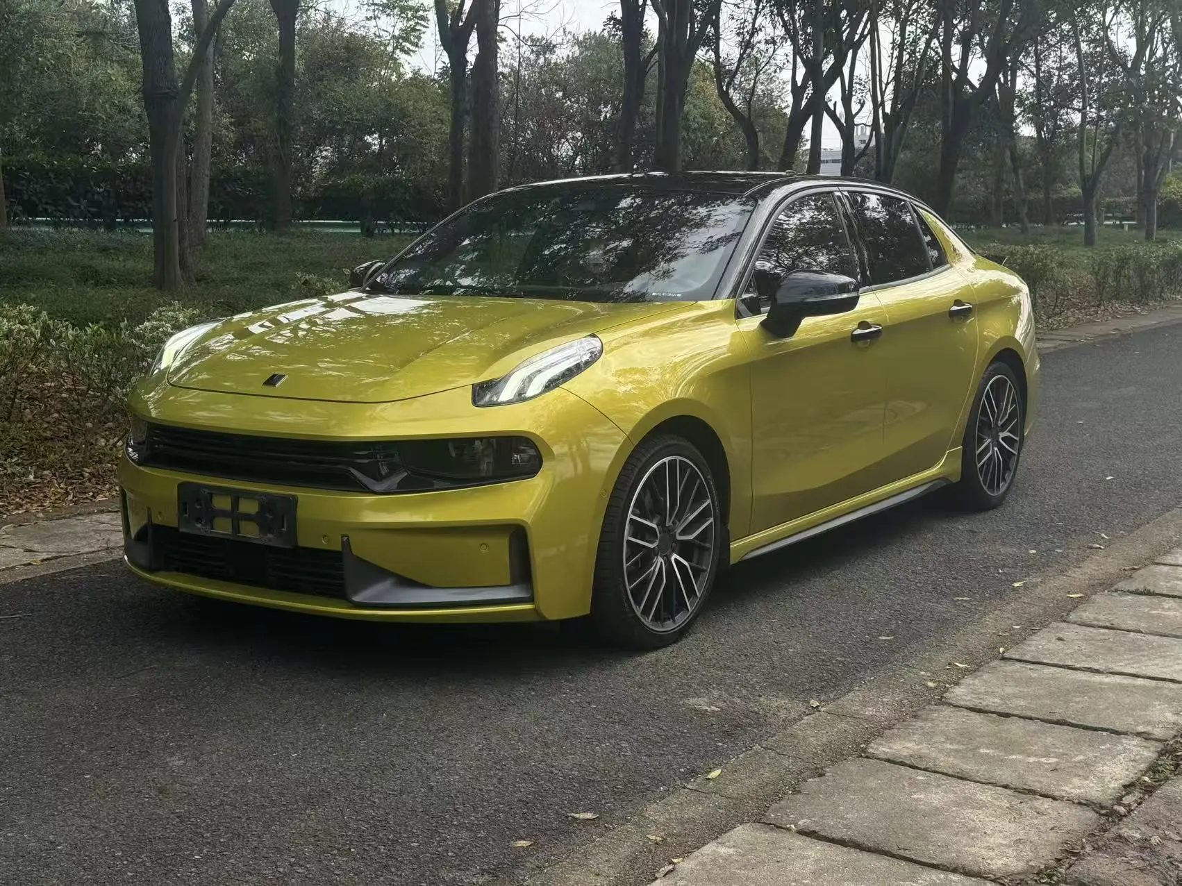 Lynk & Co 03
