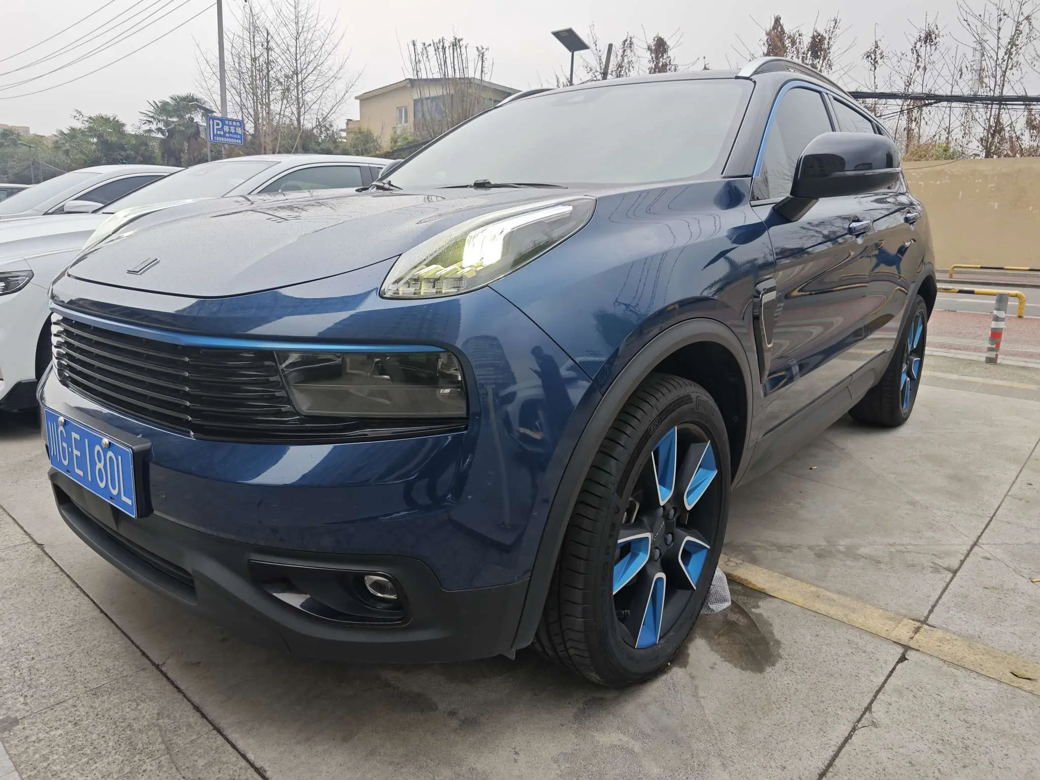 Lynk & Co 01