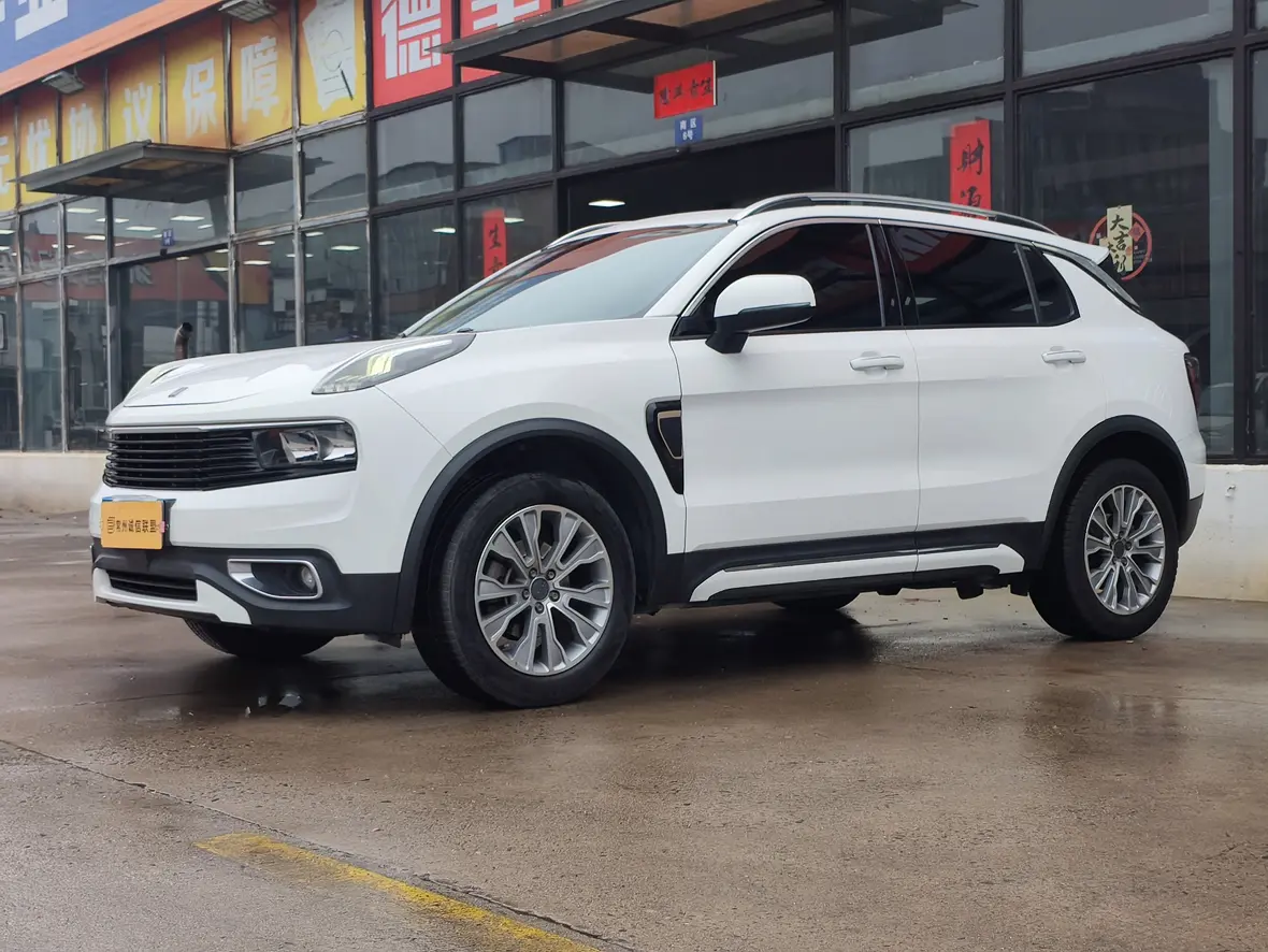 Lynk & Co 01