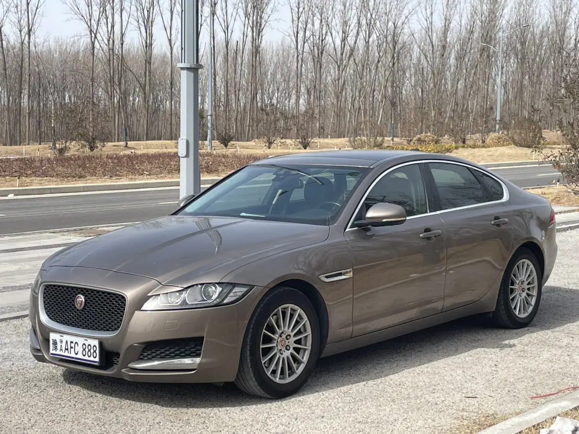 Jaguar XF