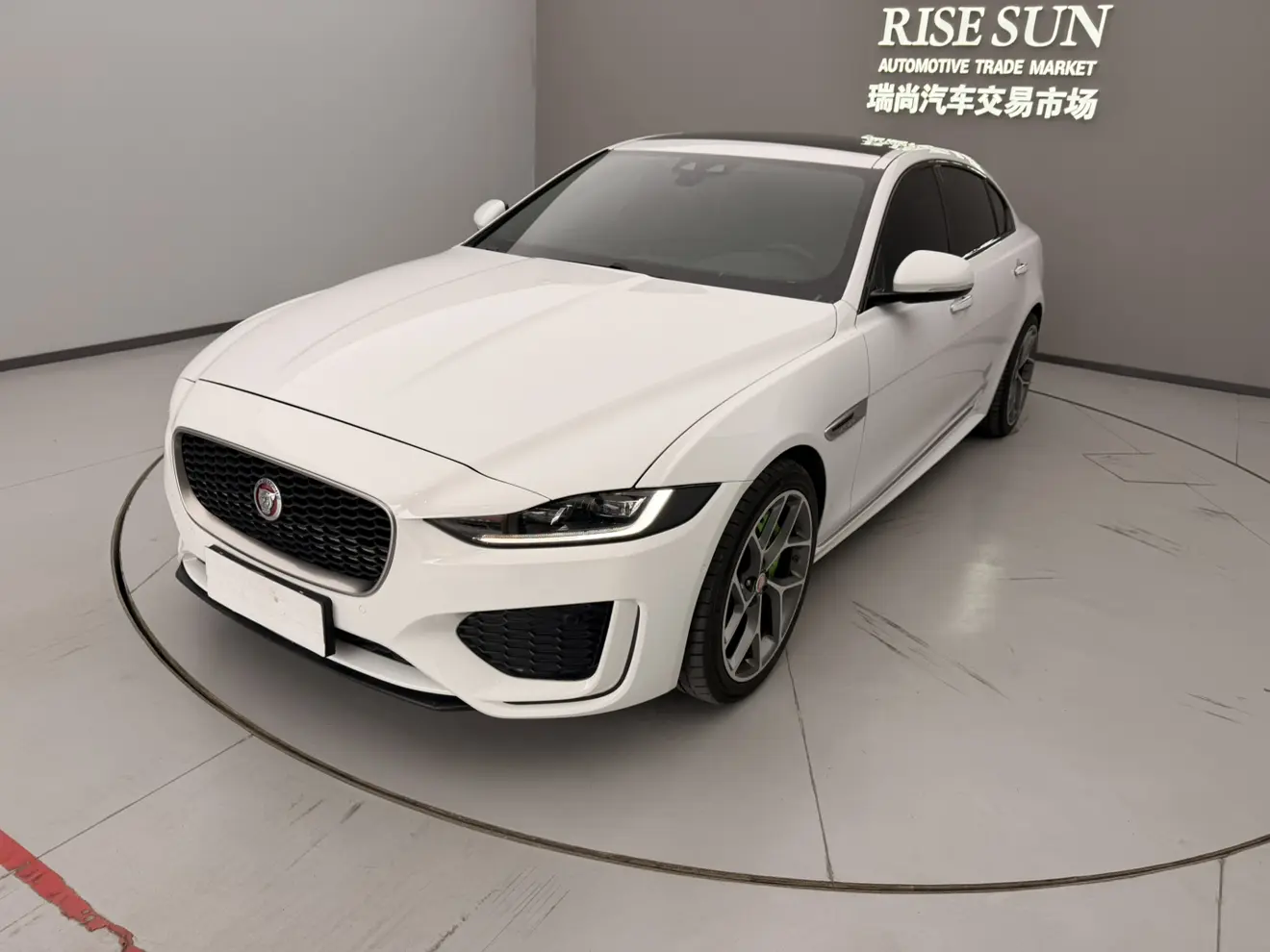 Jaguar XEL