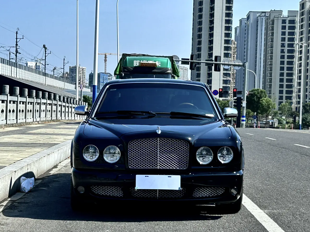 Bentley Elegant  из Китая