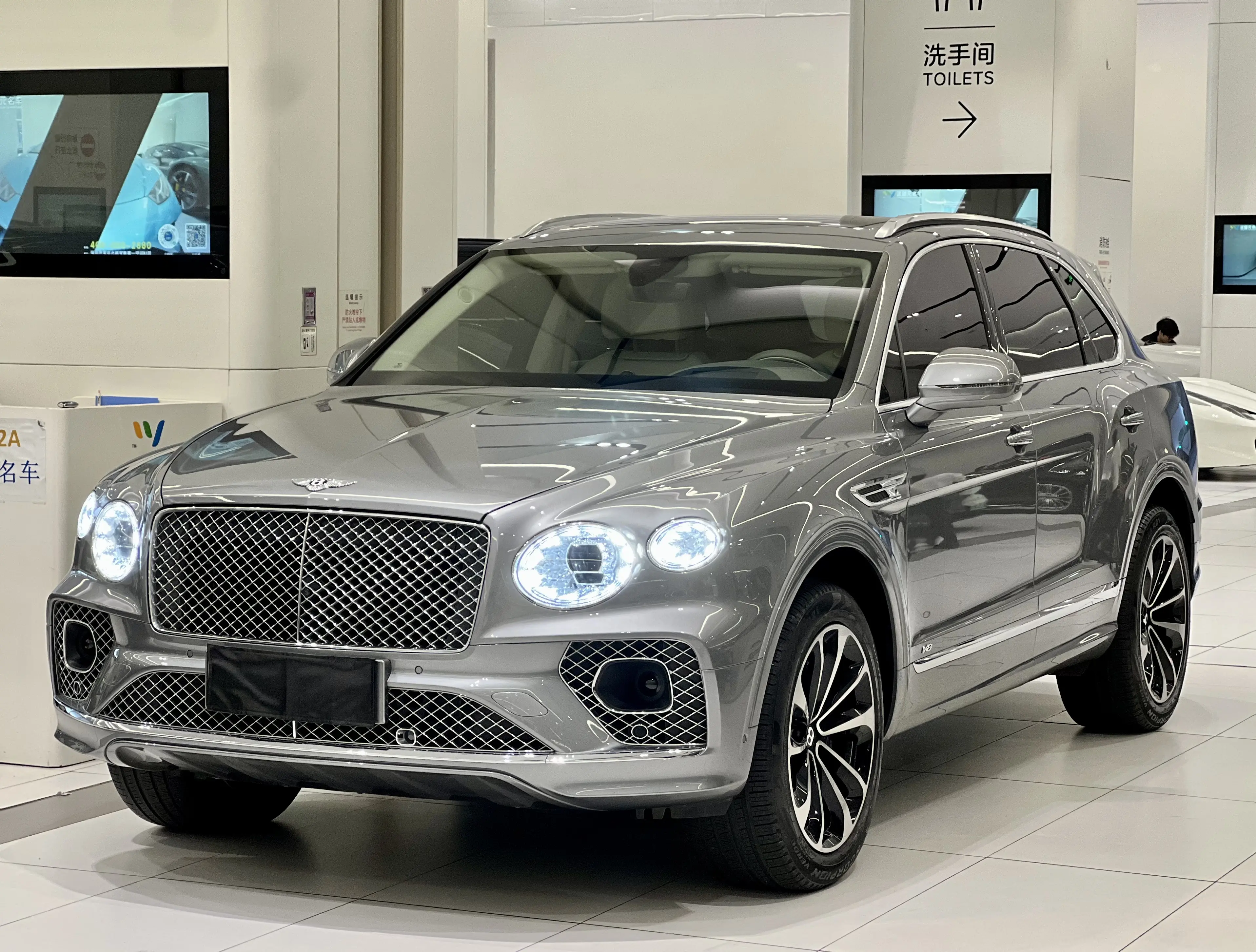 Bentley Bentayga  из Китая