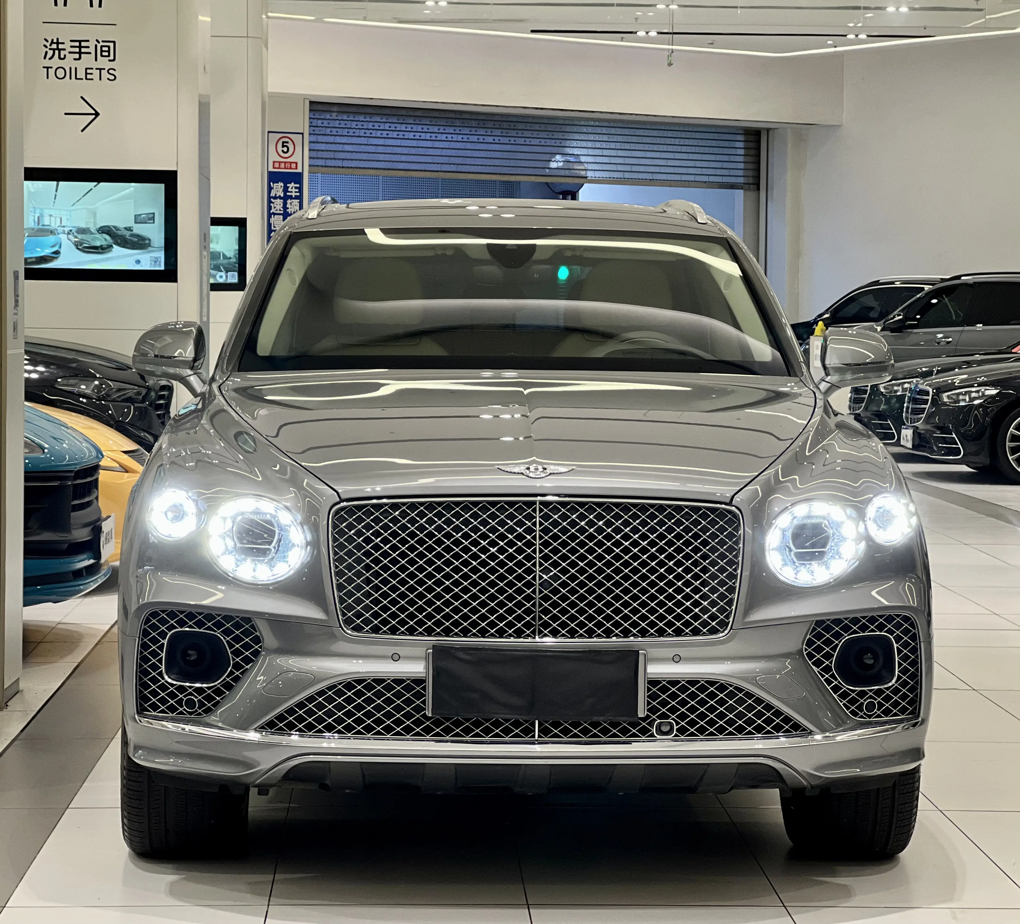 Bentley Bentayga  из Китая