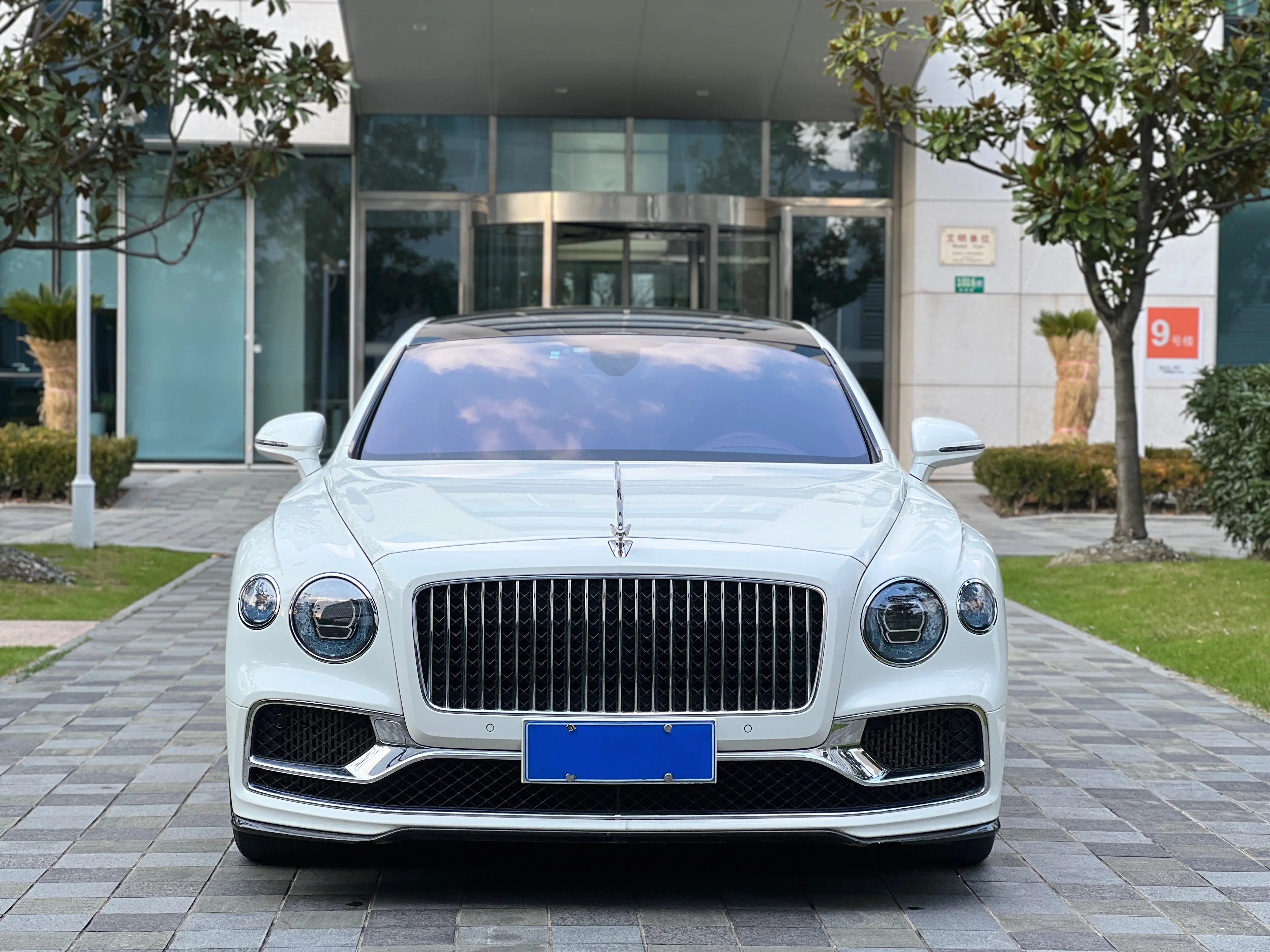 Bentley Galloping  из Китая