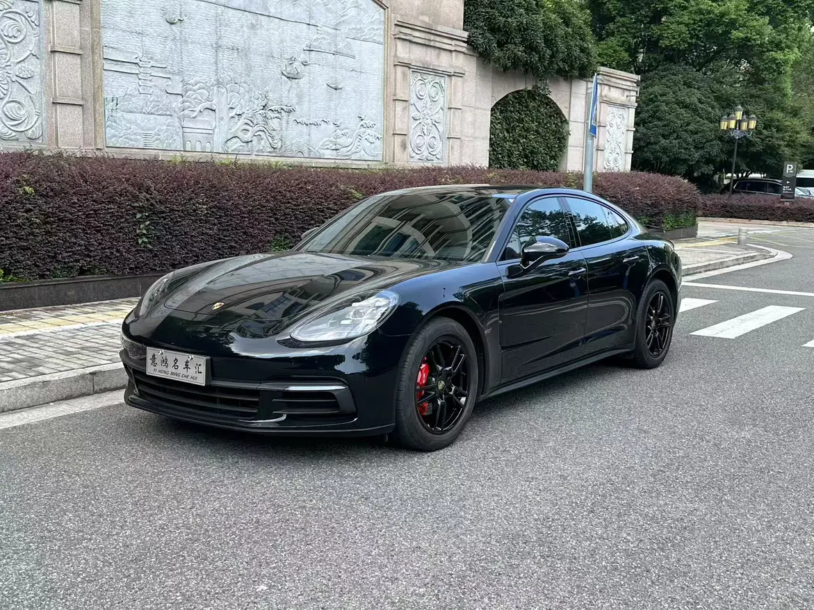 Porsche Panamera  из Китая