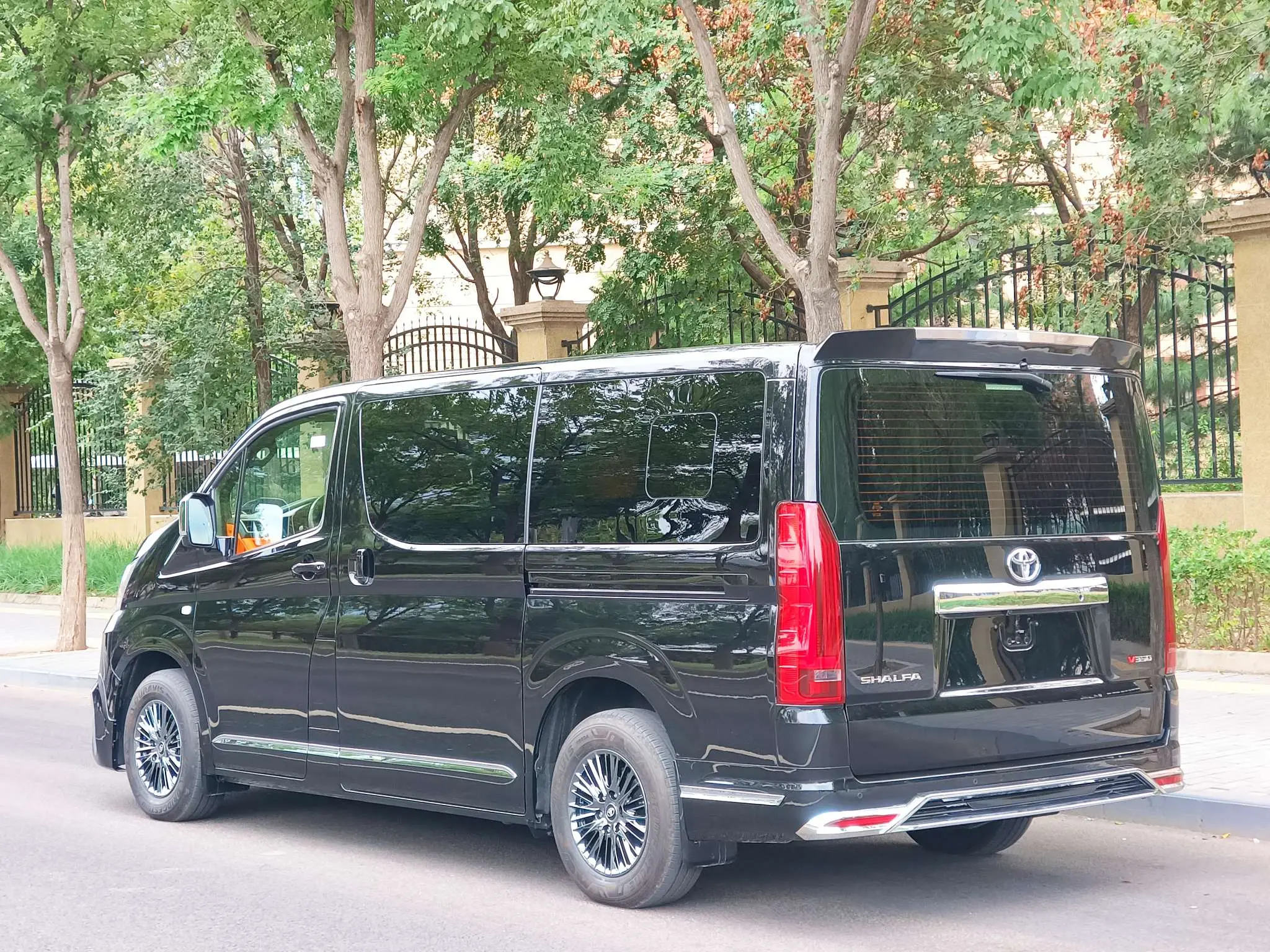 Toyota Granvia