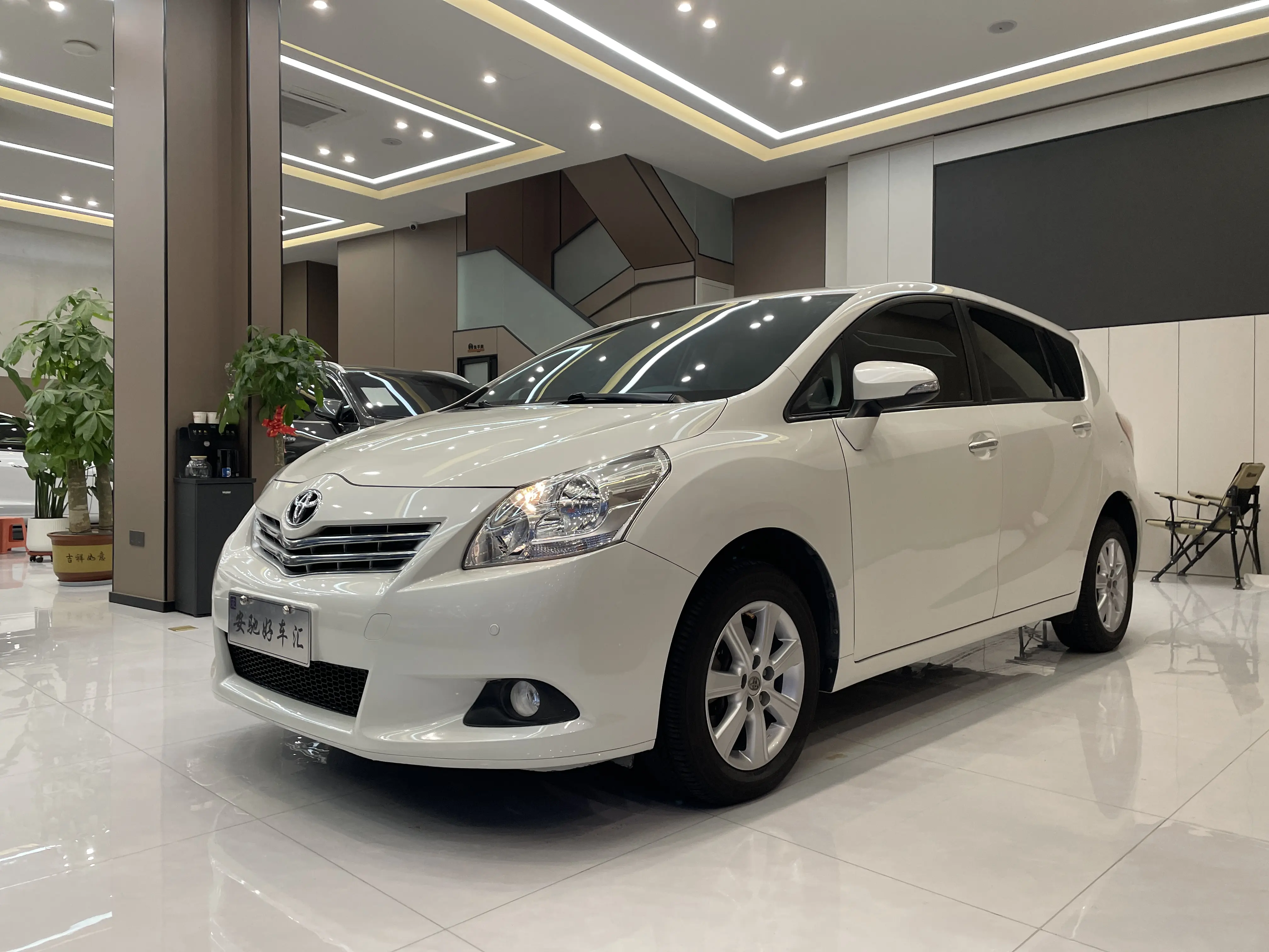 Toyota Verso / EZ  из Китая