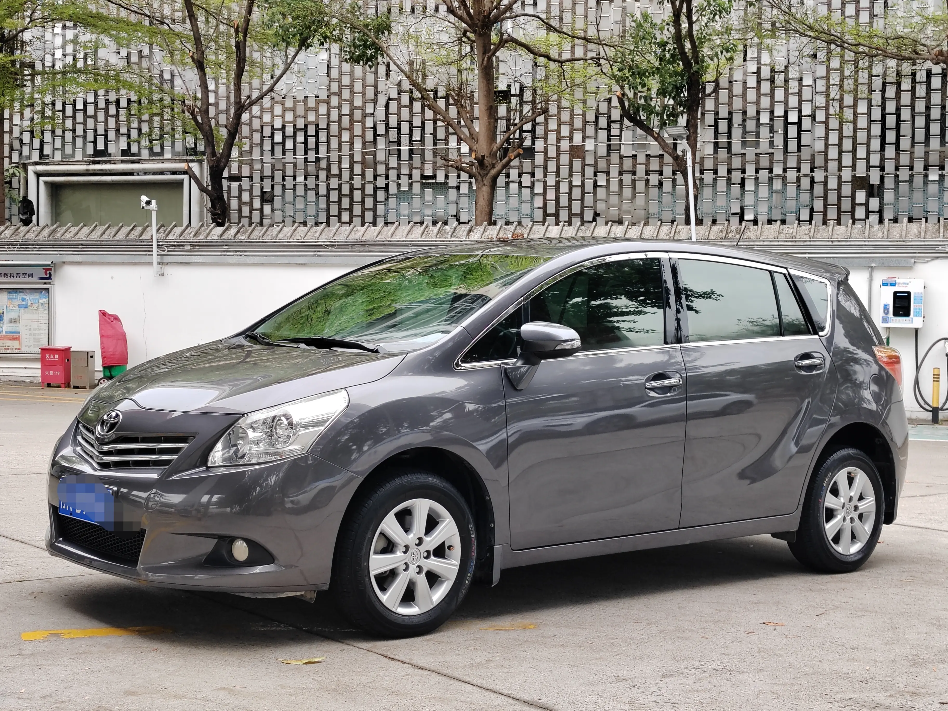 Toyota Verso / EZ  из Китая