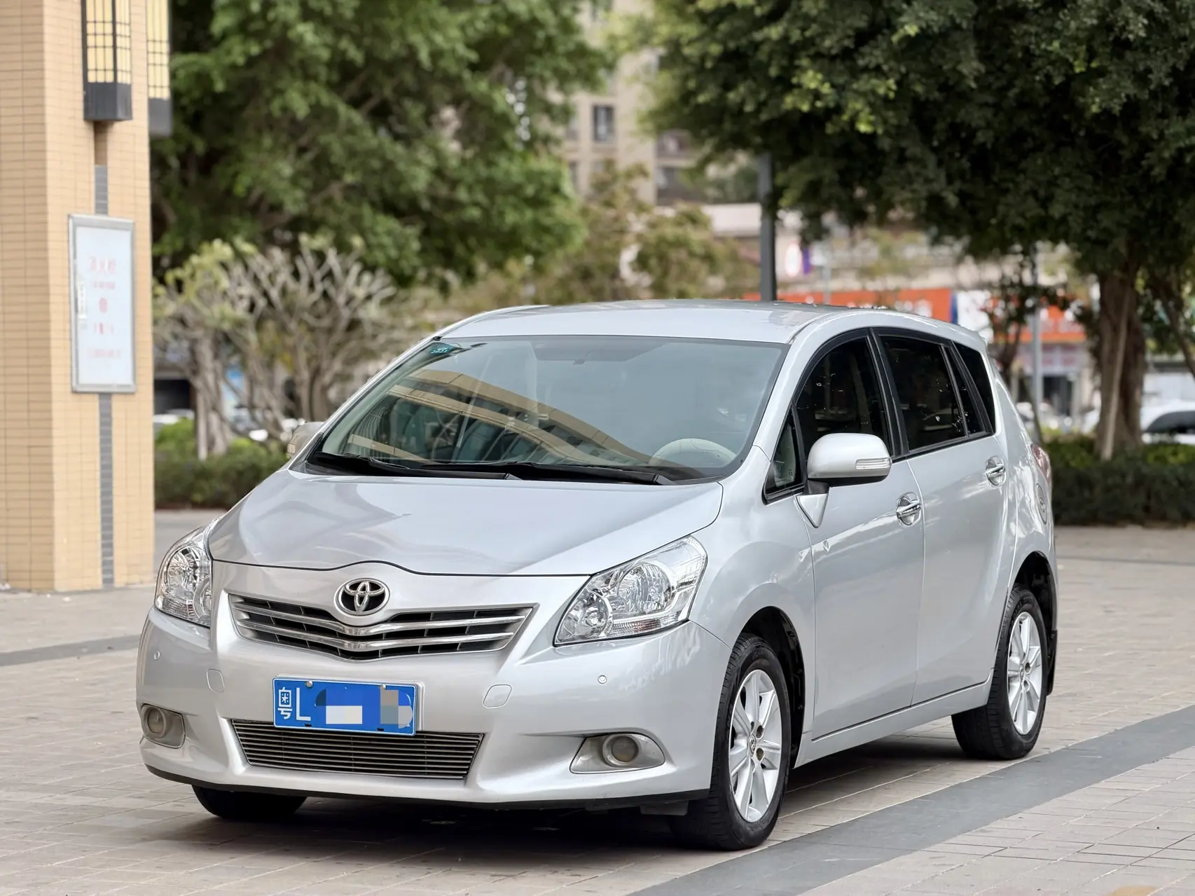 Toyota Verso / EZ  из Китая