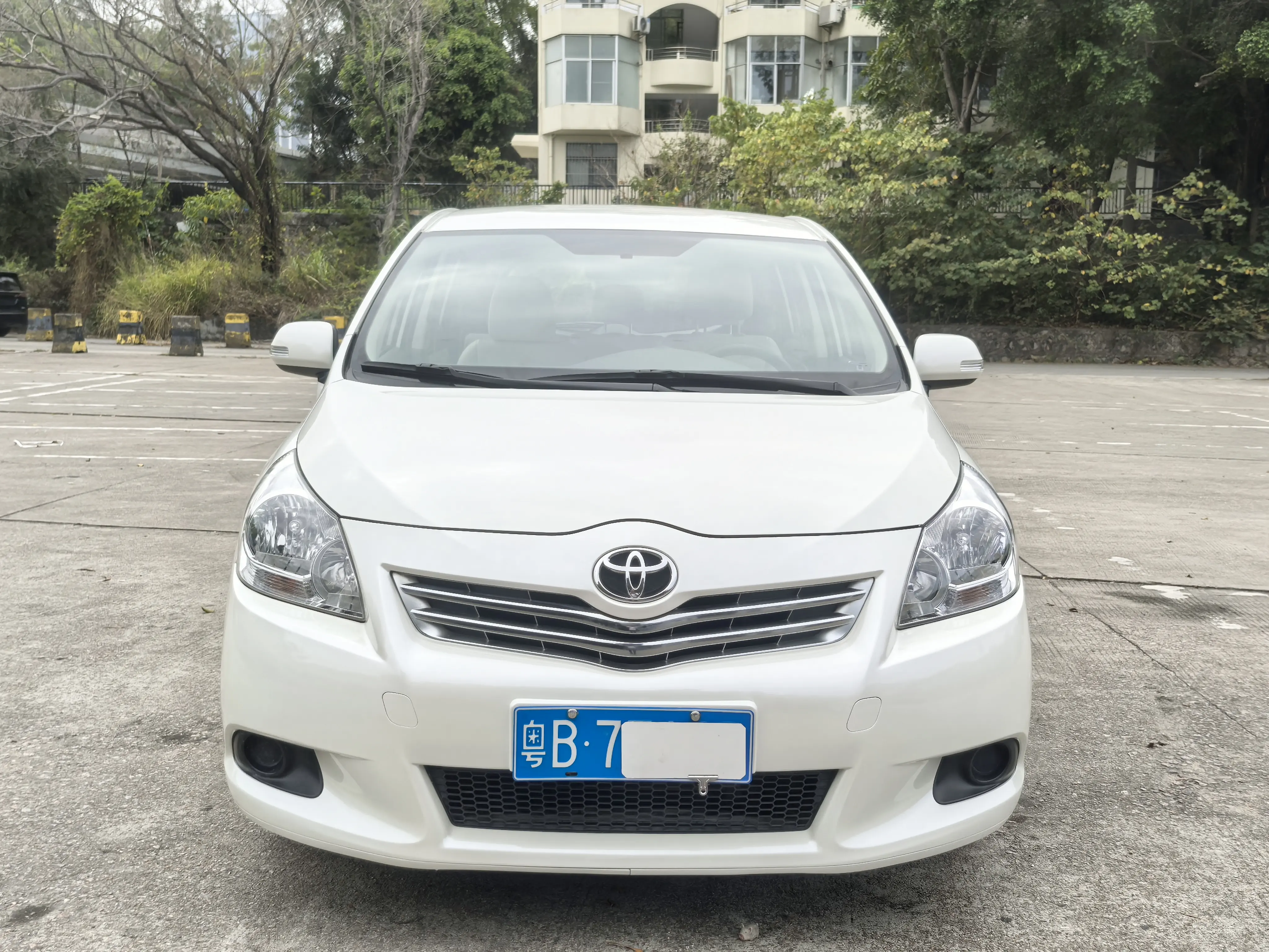 Toyota Verso / EZ  из Китая