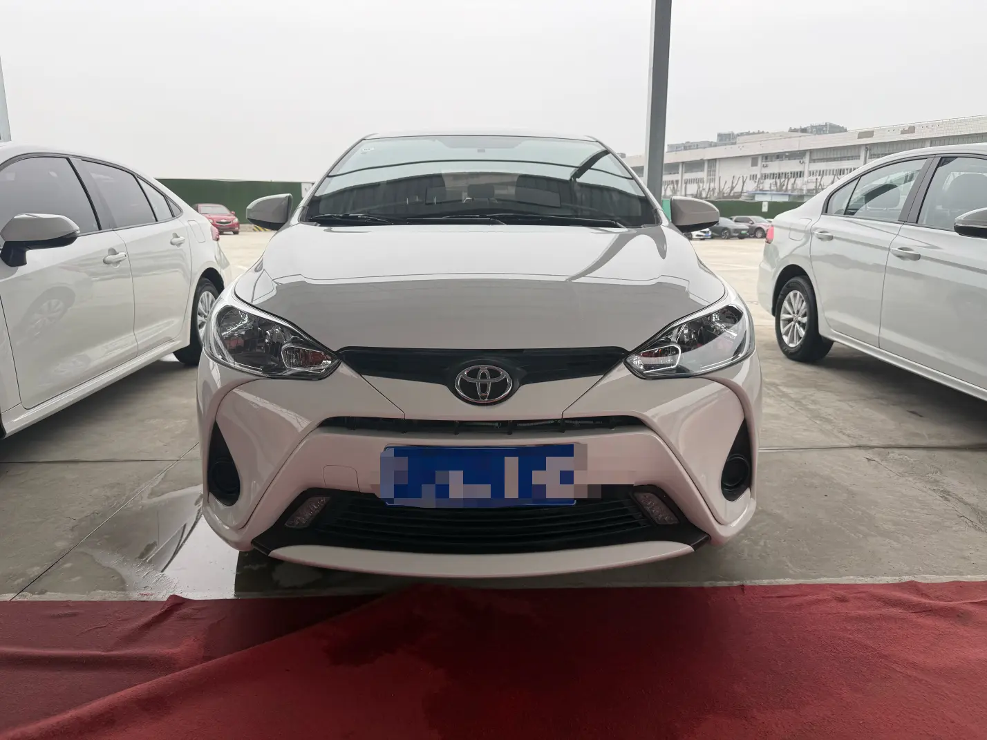 Toyota YARiS L Enjoy  из Китая