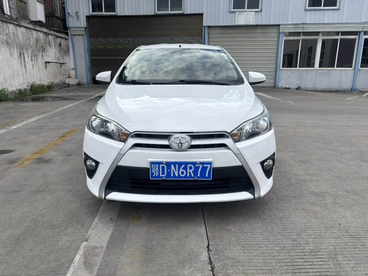 Toyota Yaris L  из Китая