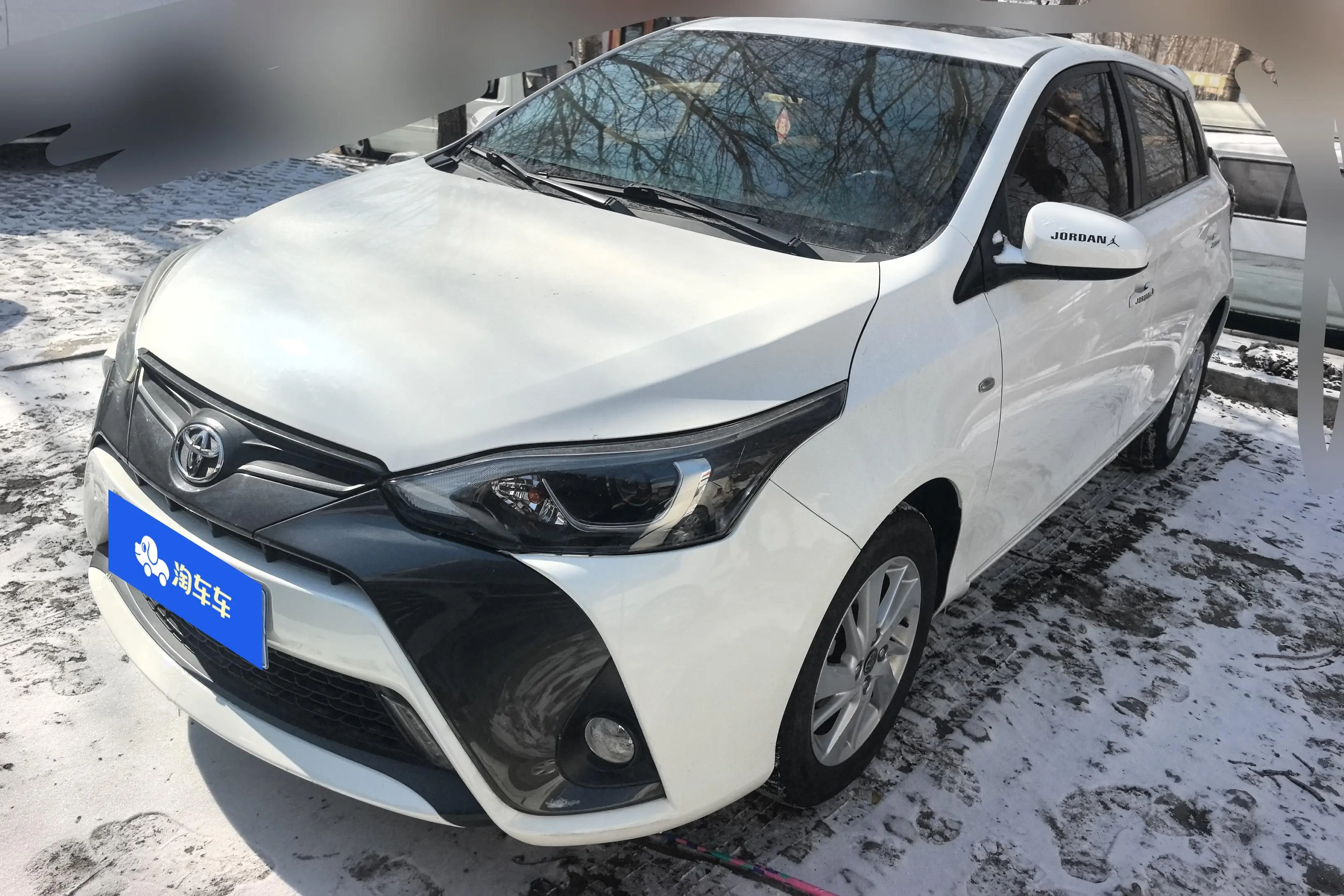 Toyota Yaris L  из Китая