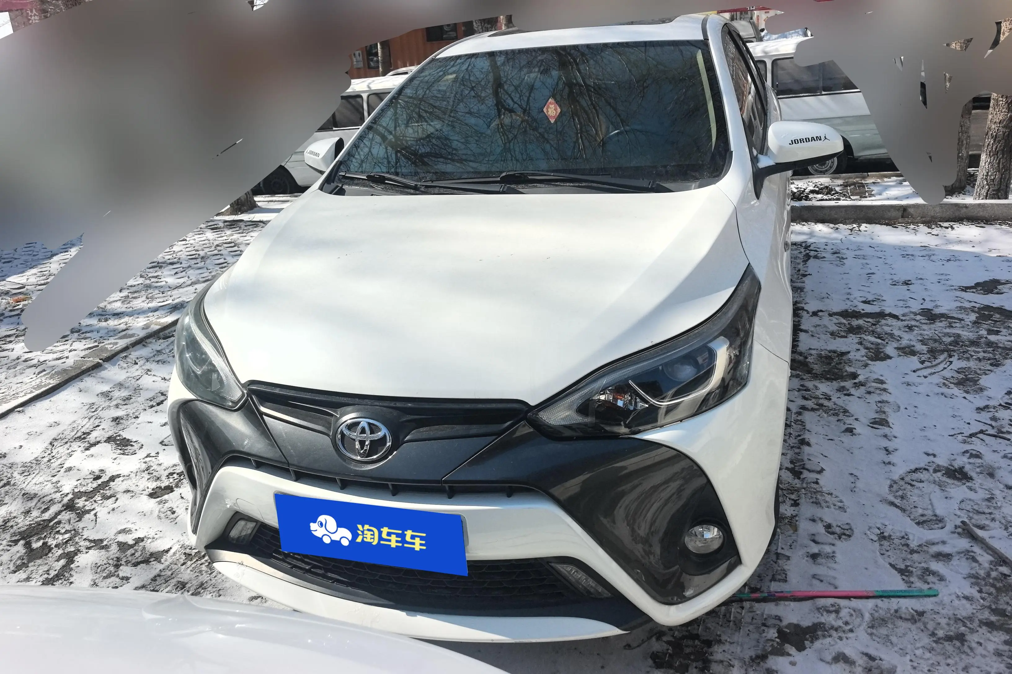 Toyota Yaris L  из Китая