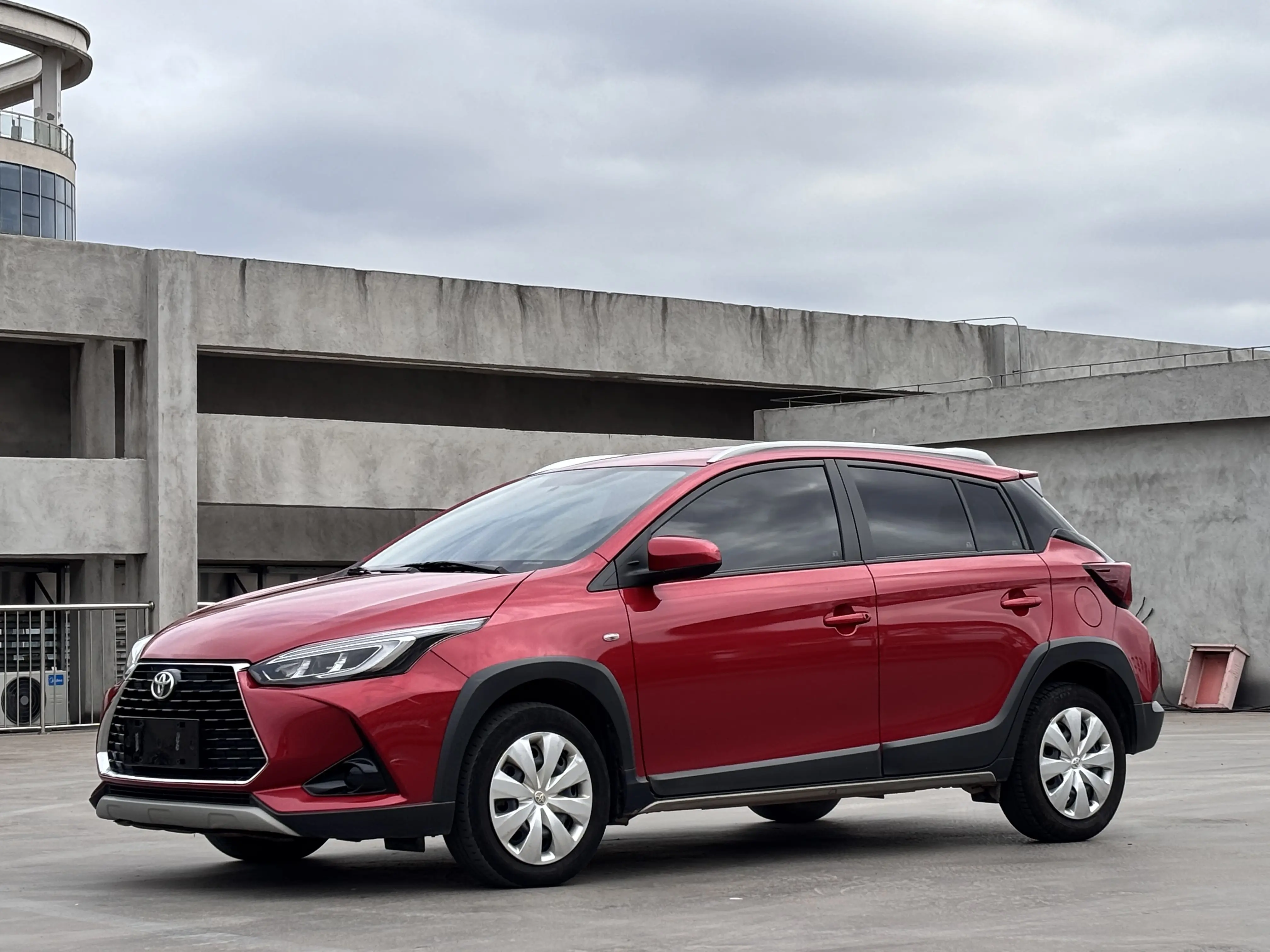 Toyota Yaris L  из Китая