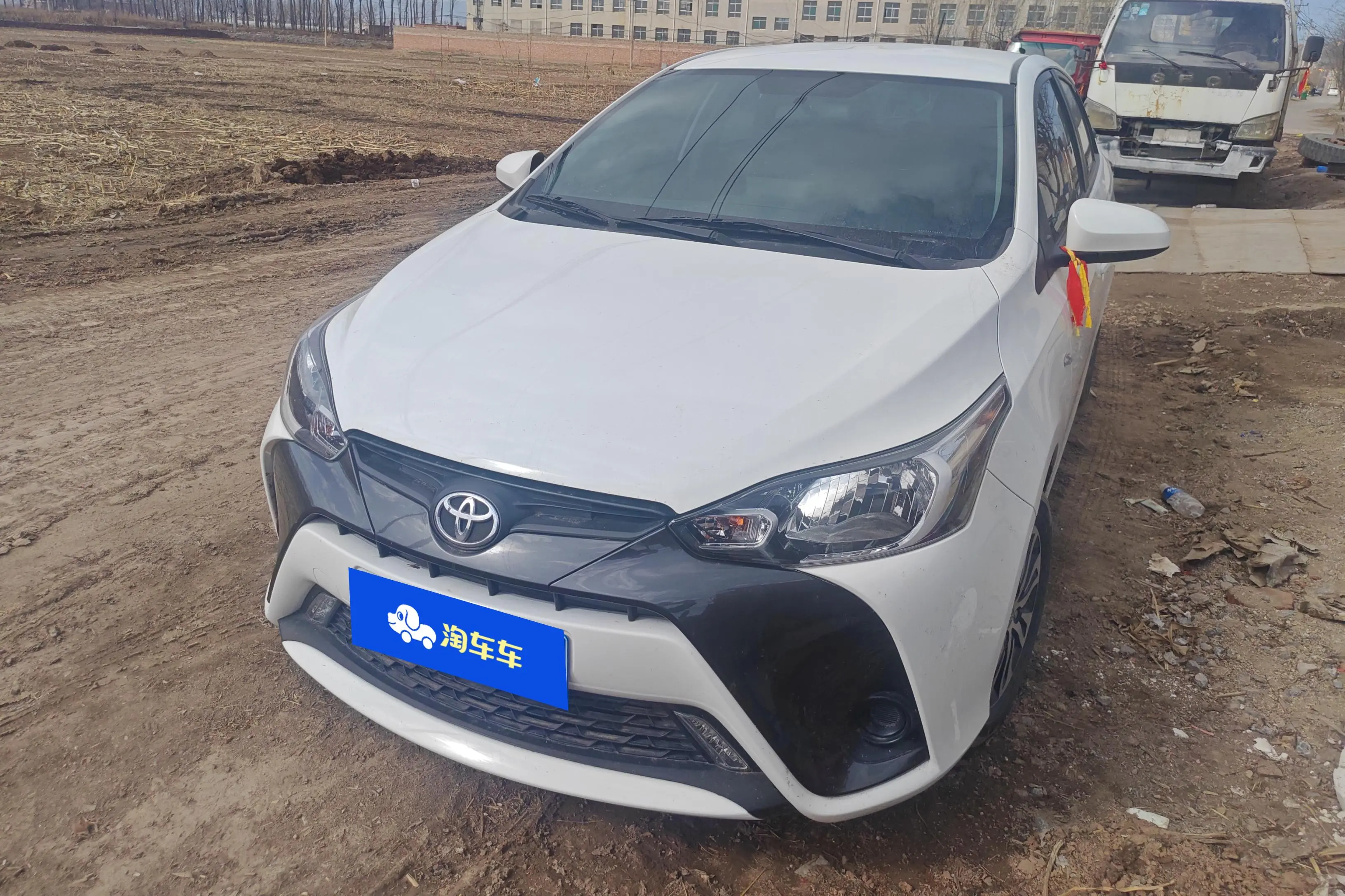 Toyota Yaris L  из Китая