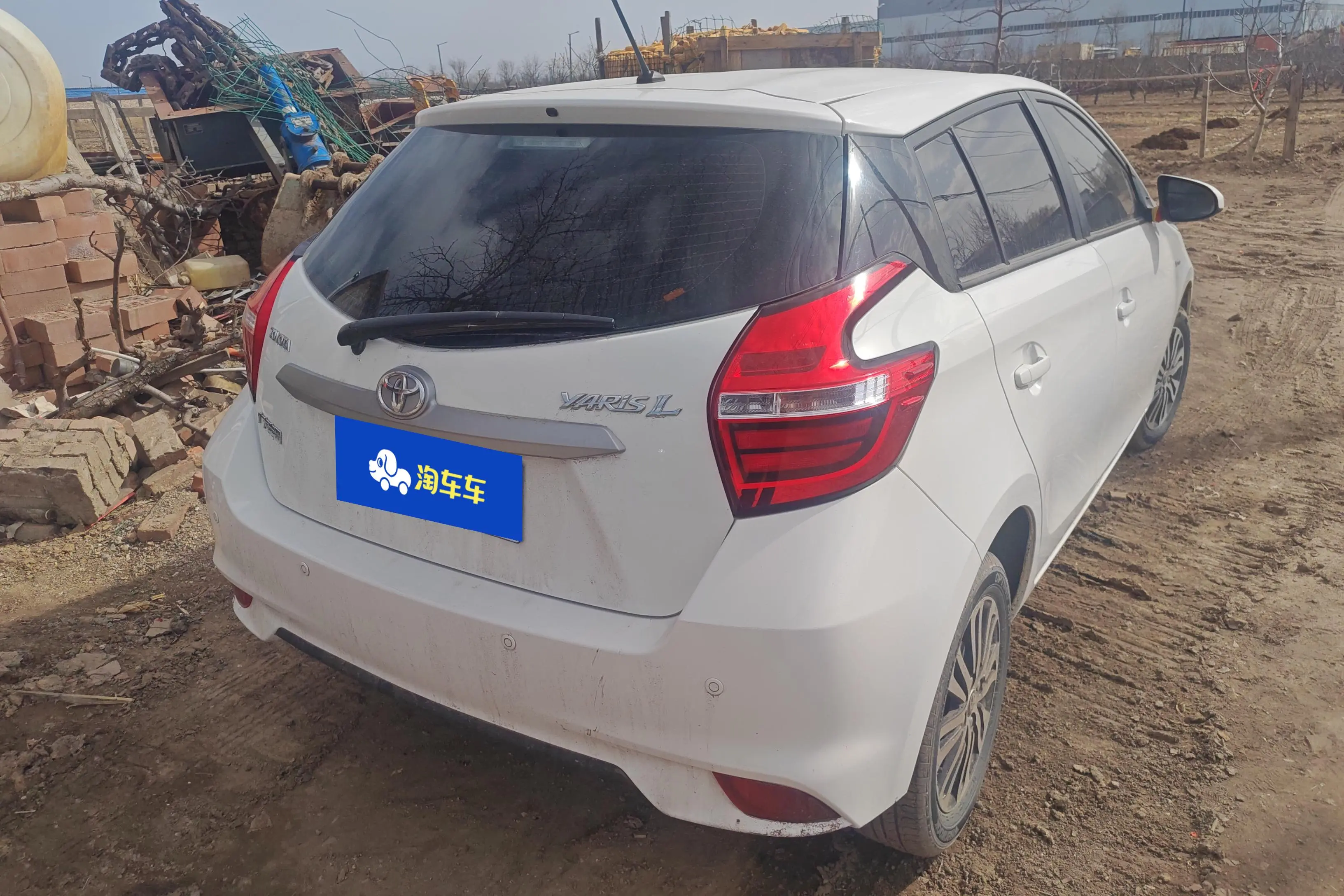 Toyota Yaris L  из Китая