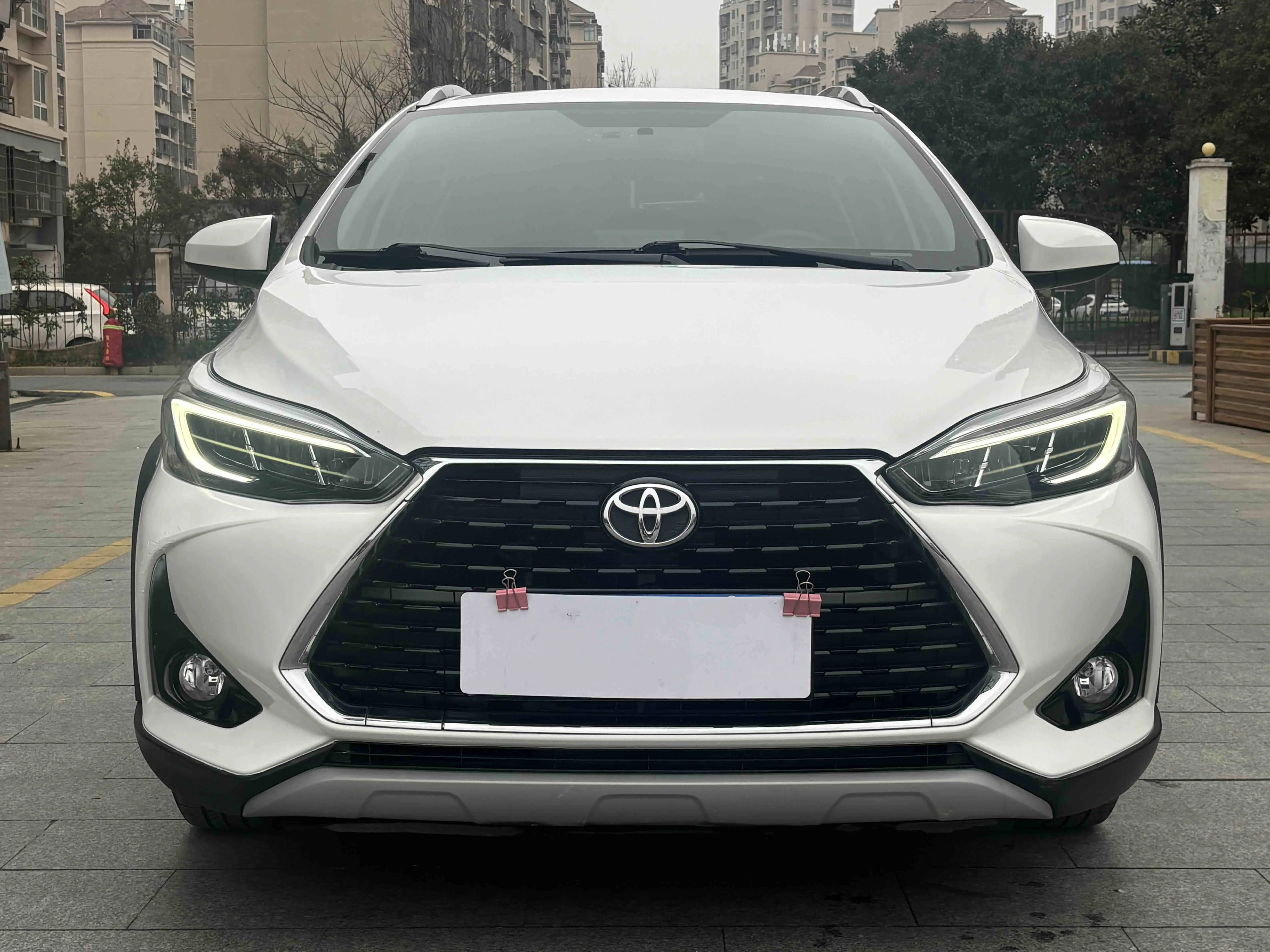 Toyota Yaris L  из Китая