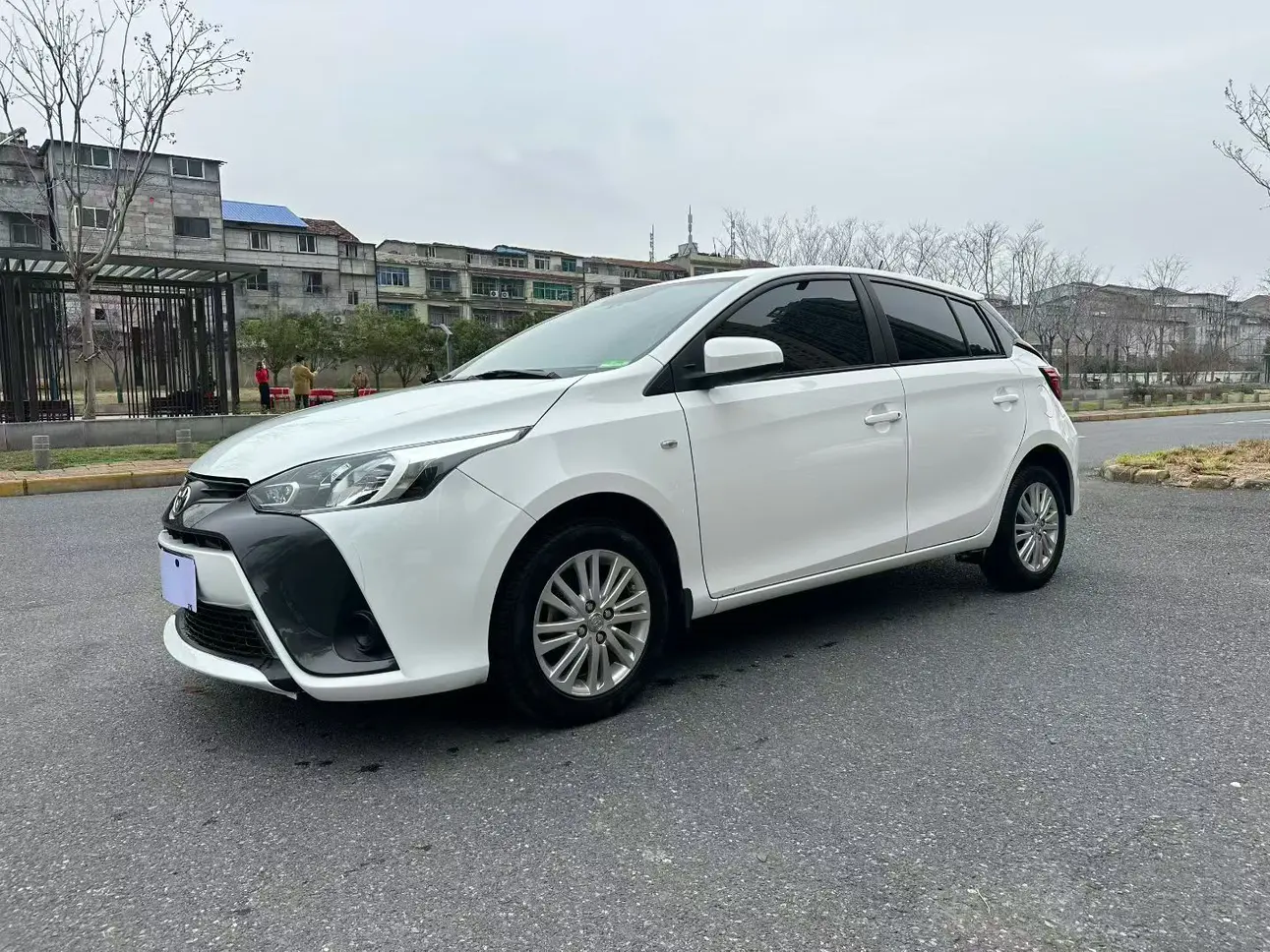 Toyota Yaris L  из Китая