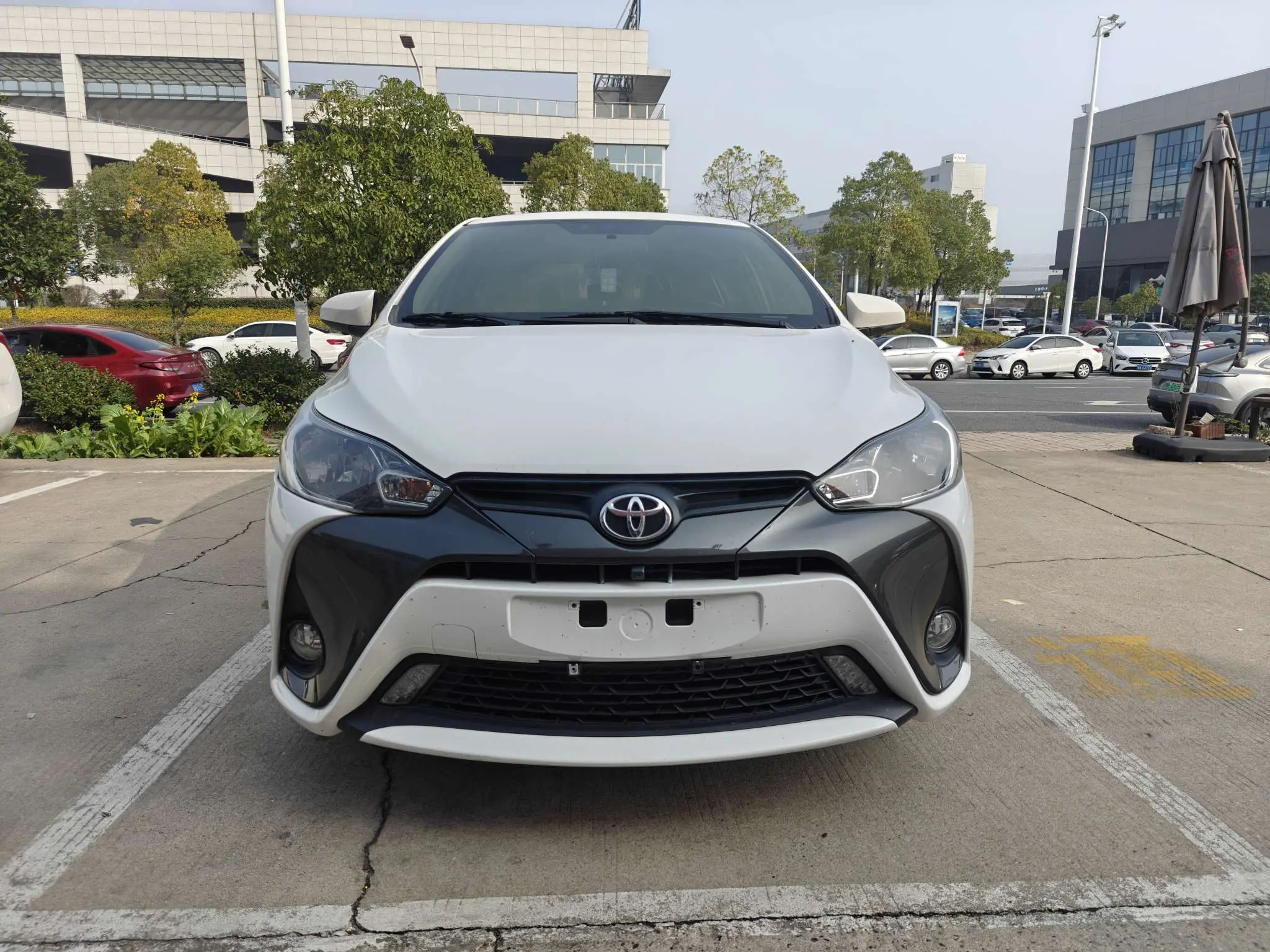 Toyota Yaris L  из Китая