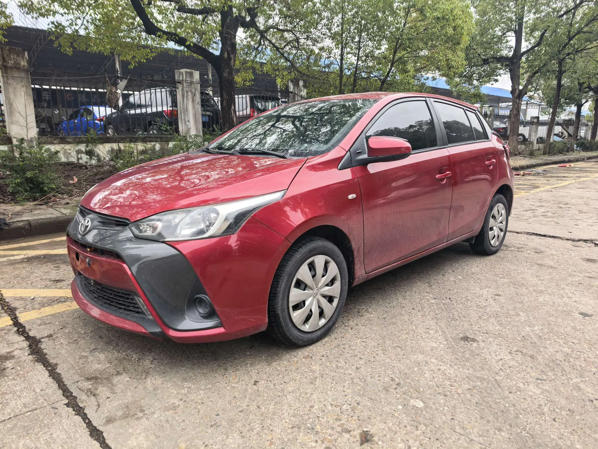 Toyota Yaris L  из Китая
