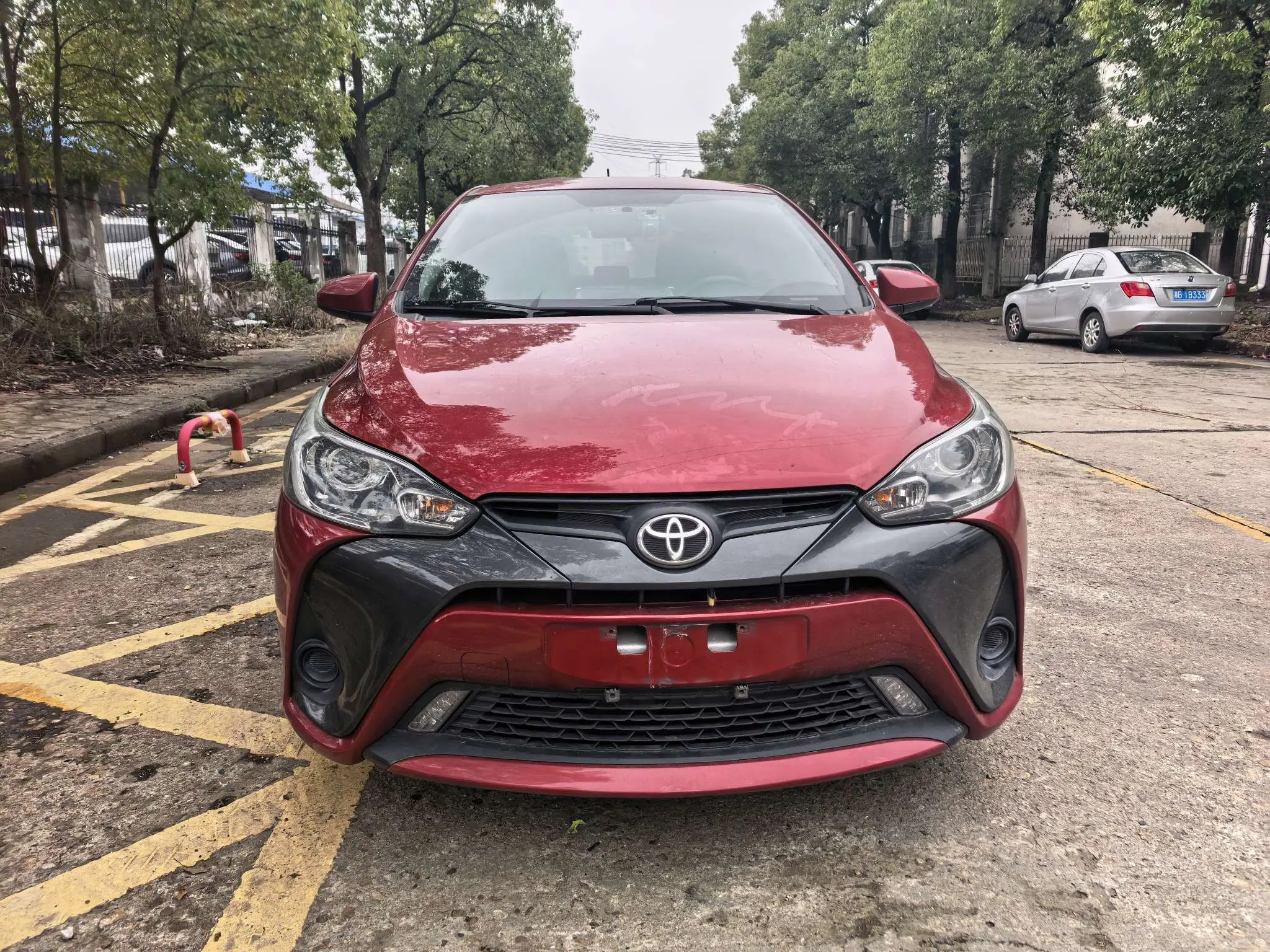Toyota Yaris L  из Китая