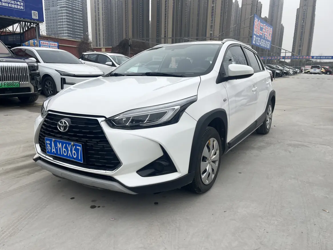 Toyota Yaris L  из Китая