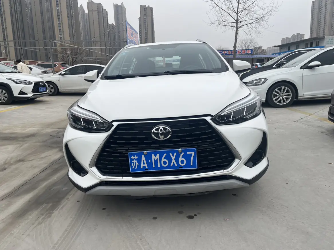 Toyota Yaris L  из Китая
