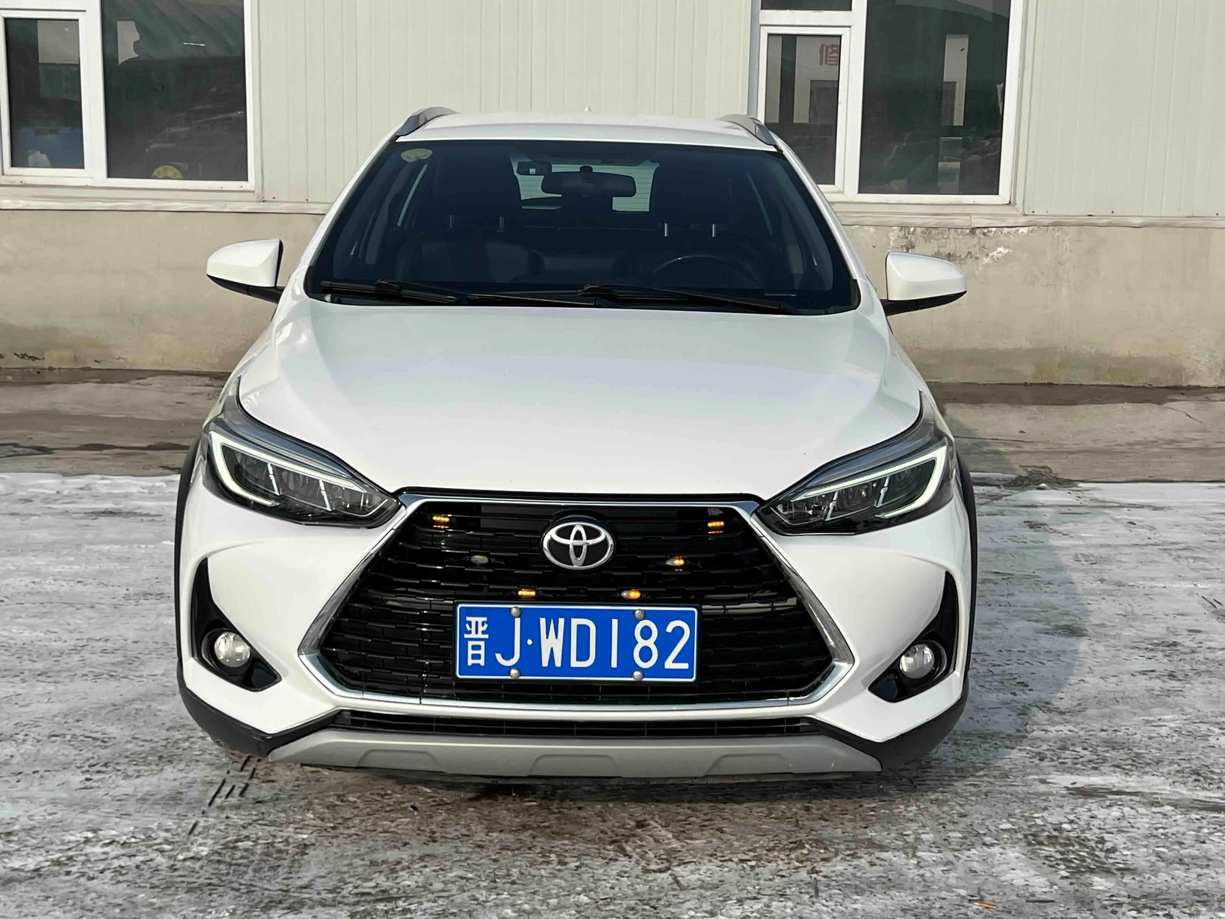 Toyota Yaris L  из Китая