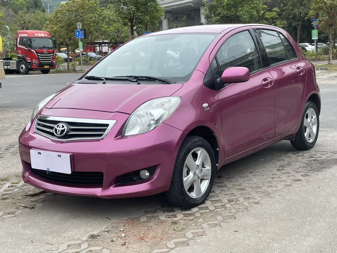 Toyota Yaris  из Китая